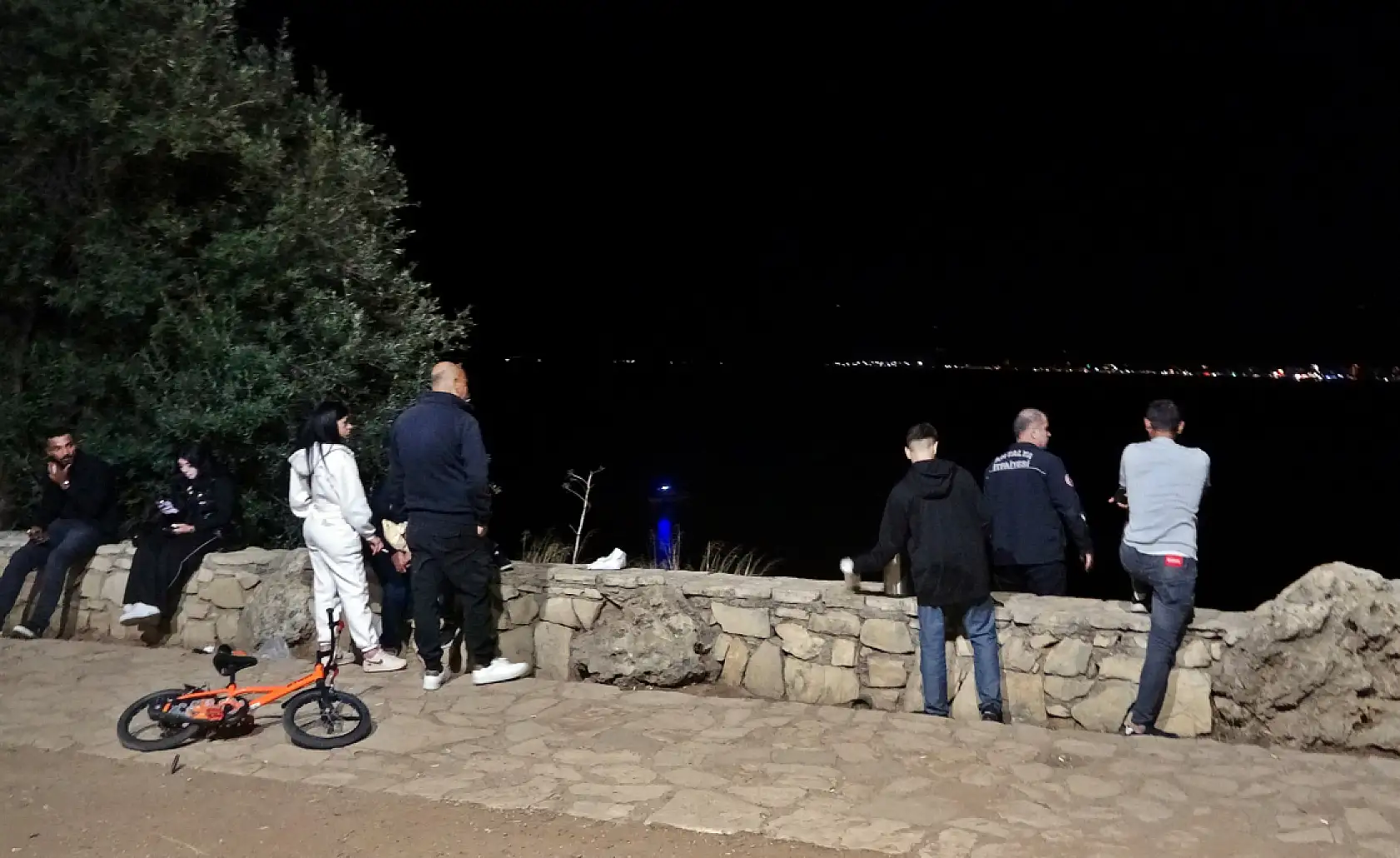 30 metrelik falezlerden kayalık alana düşen genç yaşamını yitirdi