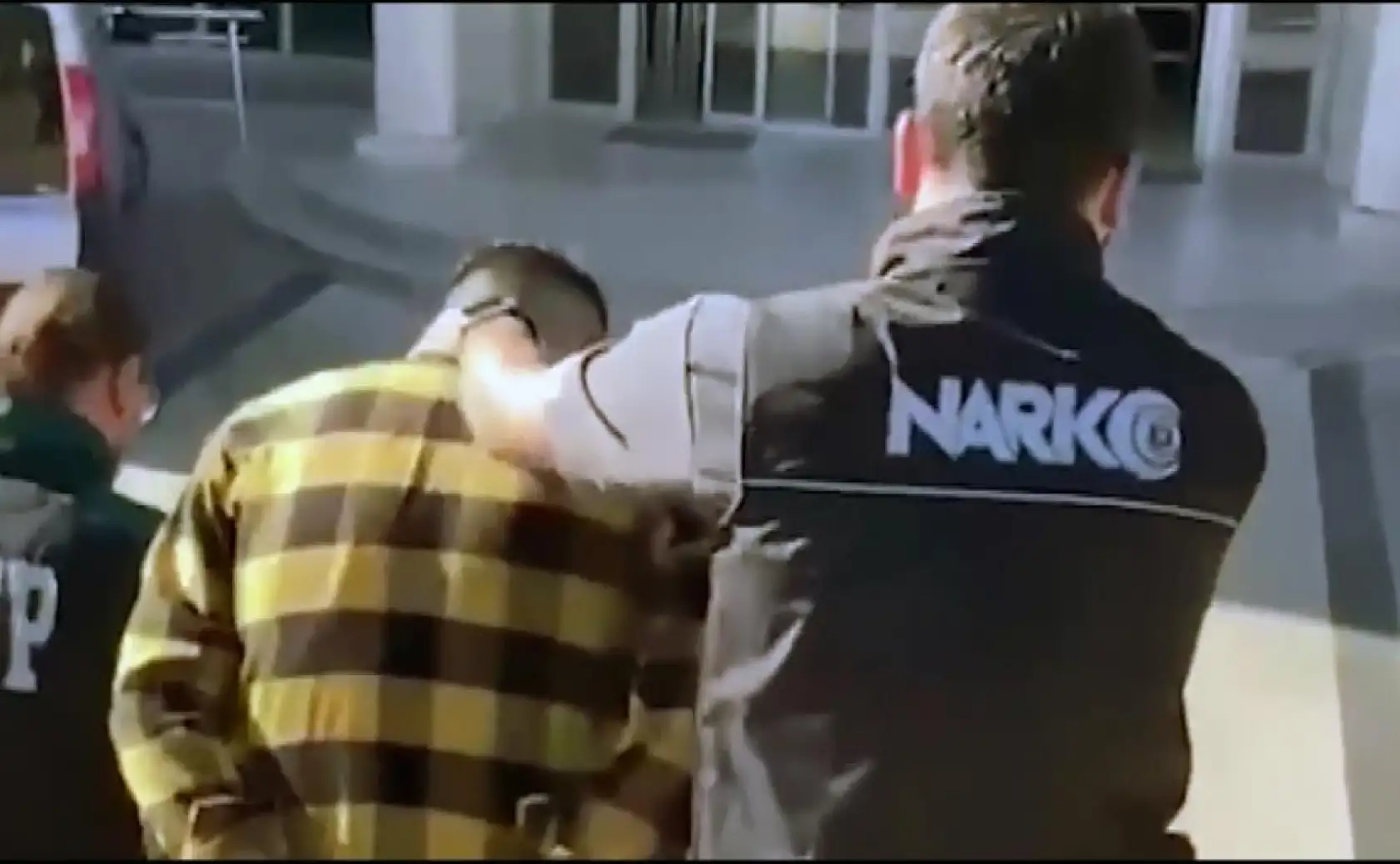 Muğla'da evlerinin bahçesini uyuşturucu bahçesine çevirmişler