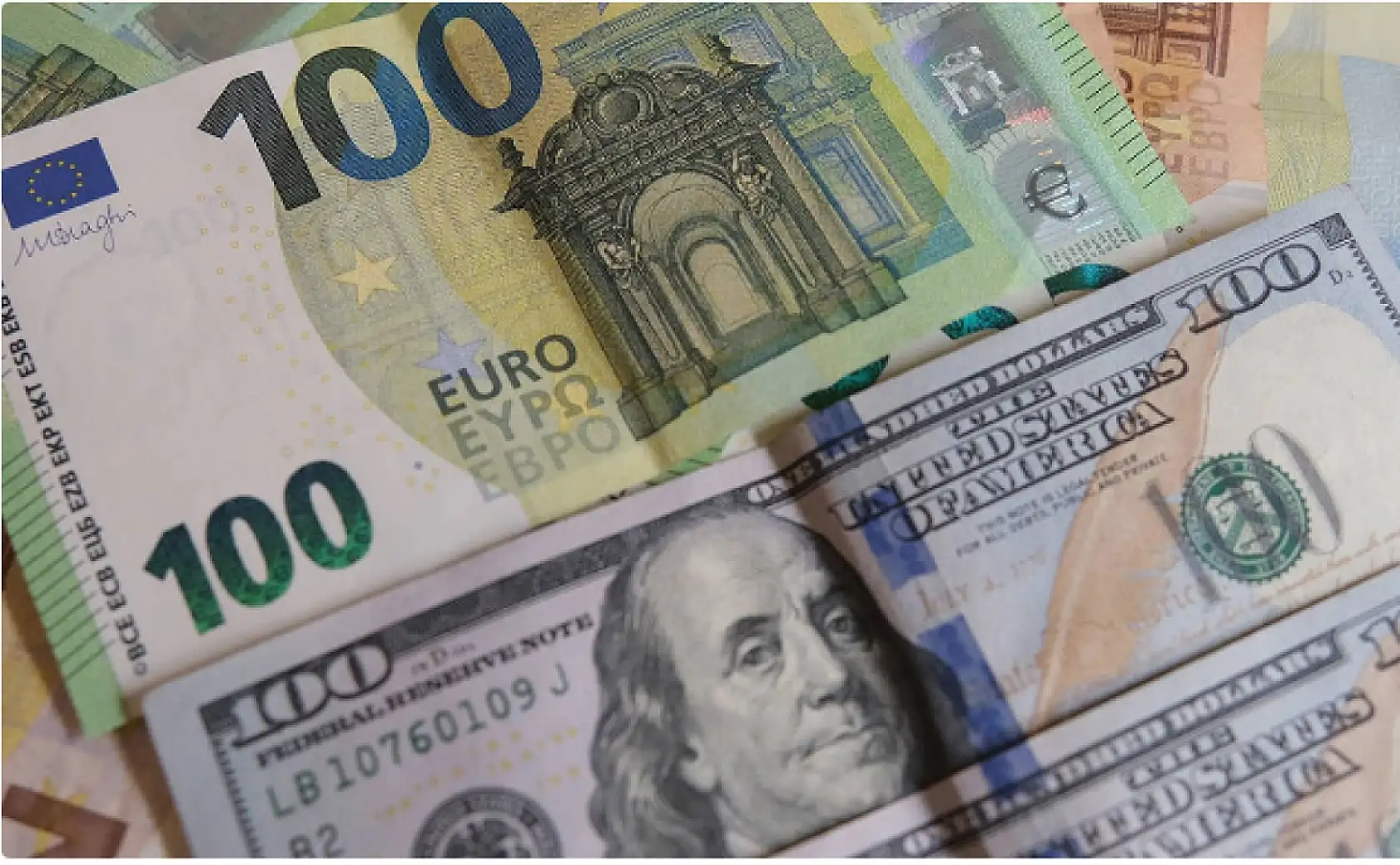 Dolar ve Euro'da son durum: Haftaya nasıl başladı