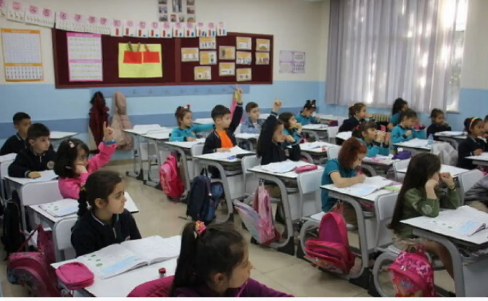 23 Nisan Salı günü okullar ve devlet kurumları tatil mi? 