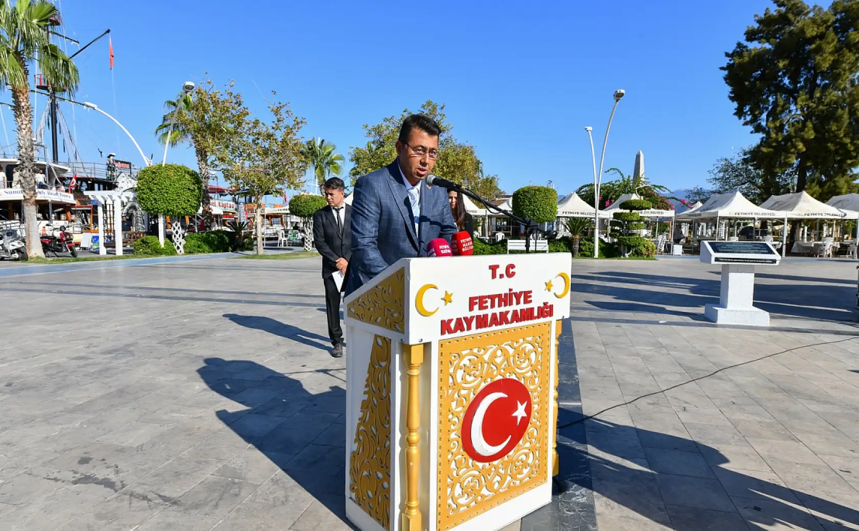 Beşkaza Meydanı'nda Muhtarlar Günü Kutlandı