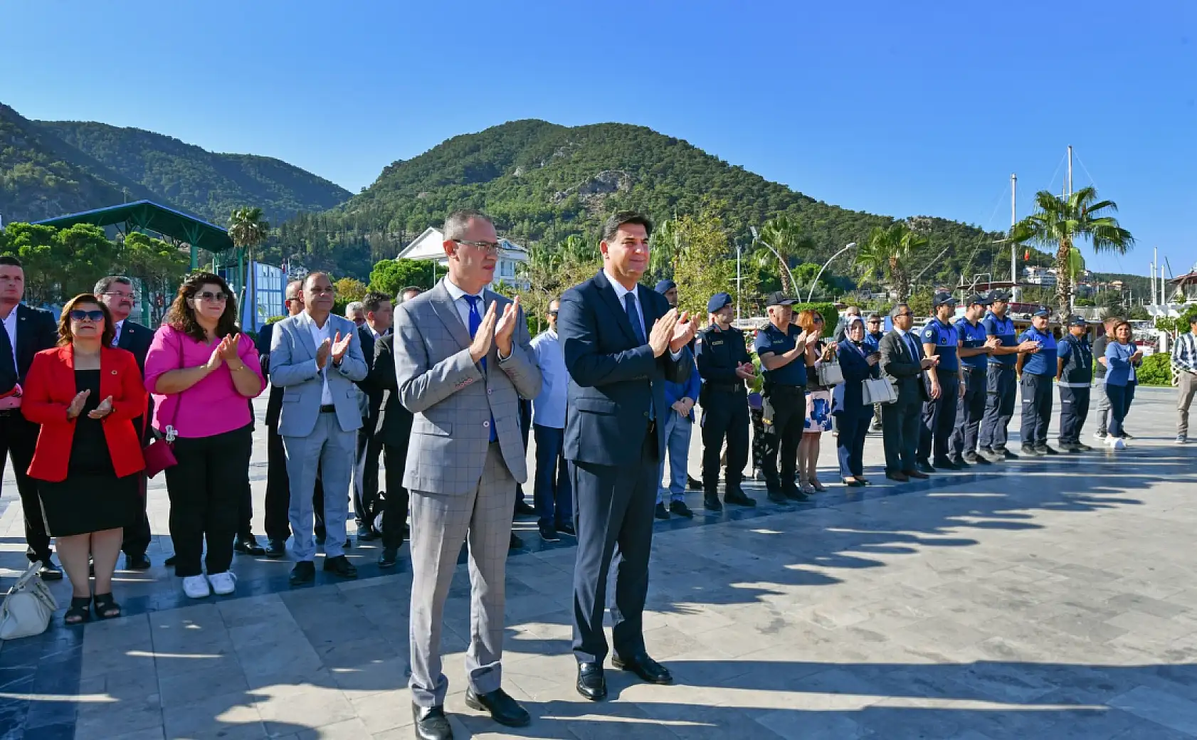 Beşkaza Meydanı'nda Muhtarlar Günü Kutlandı