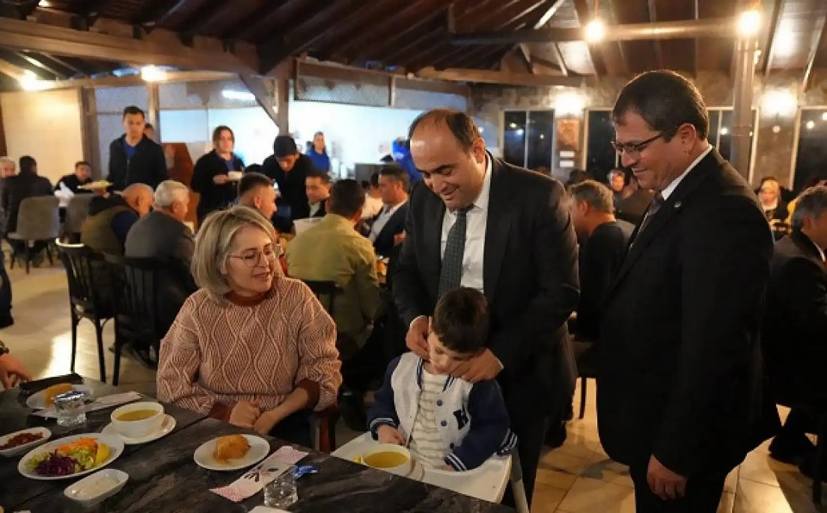 Başkan Akdenizli, MHP Teşkilatının Yemeğine Katıldı