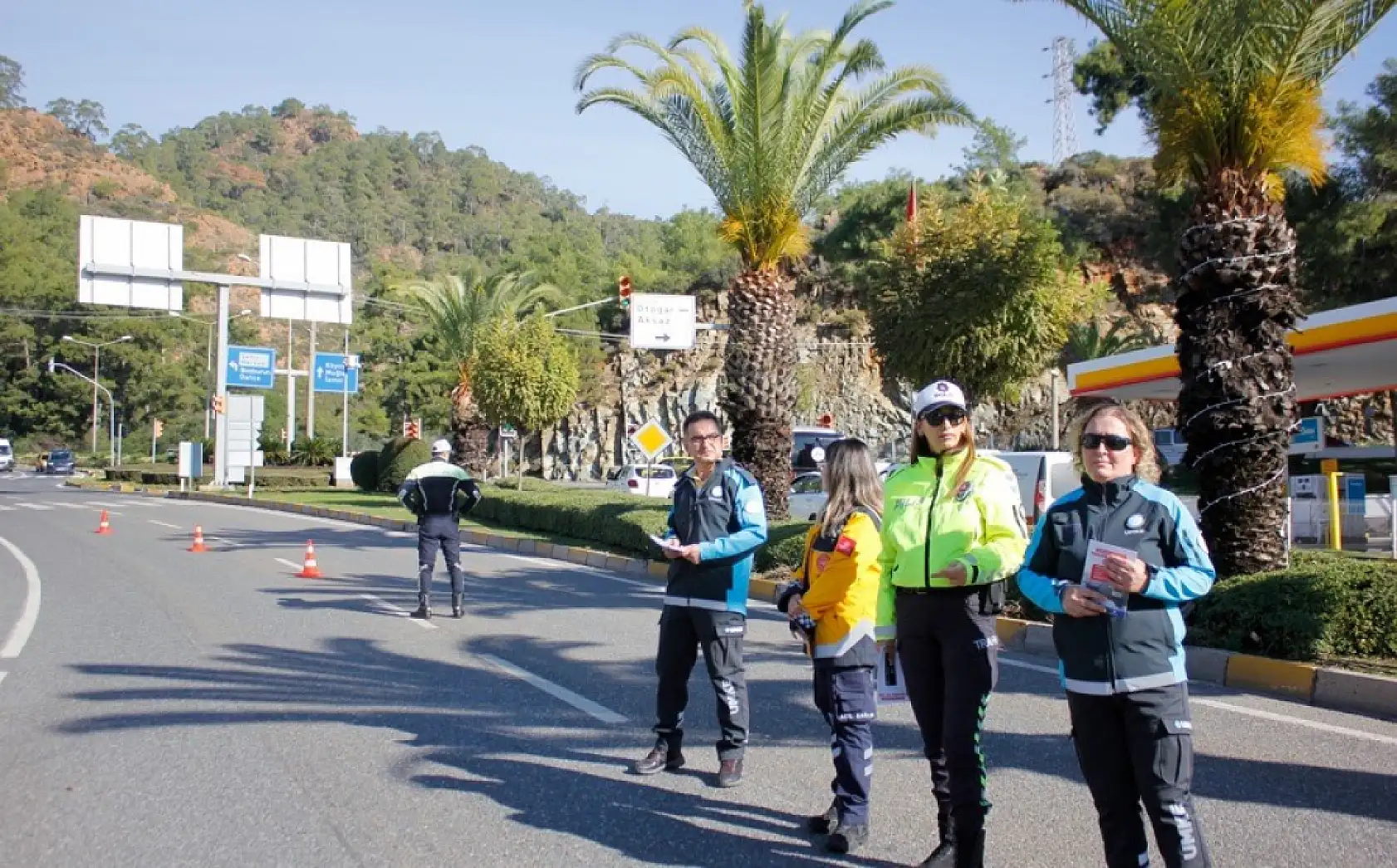 Marmaris'te 'Yaşama yol ver' dediler