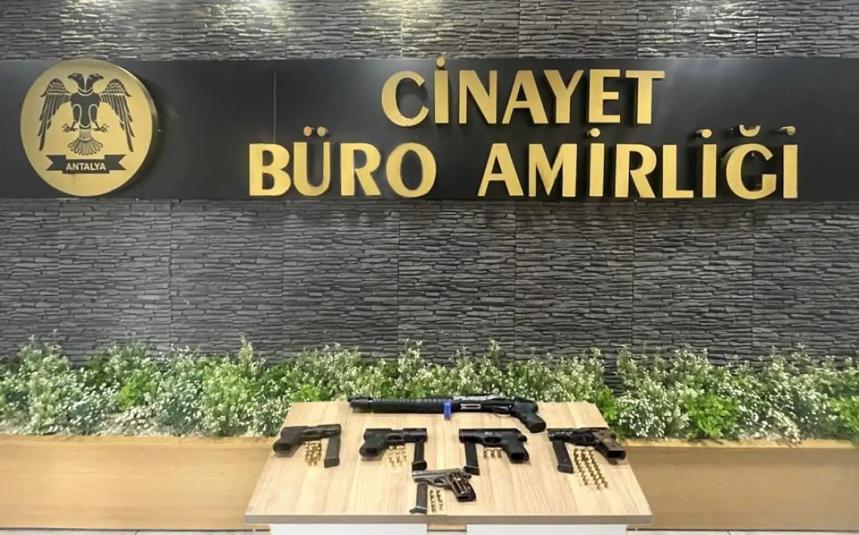 Bıçak, pompalı tüfek ve tabancanın kullanıldığı çatışmada 19 kişi yaralandı