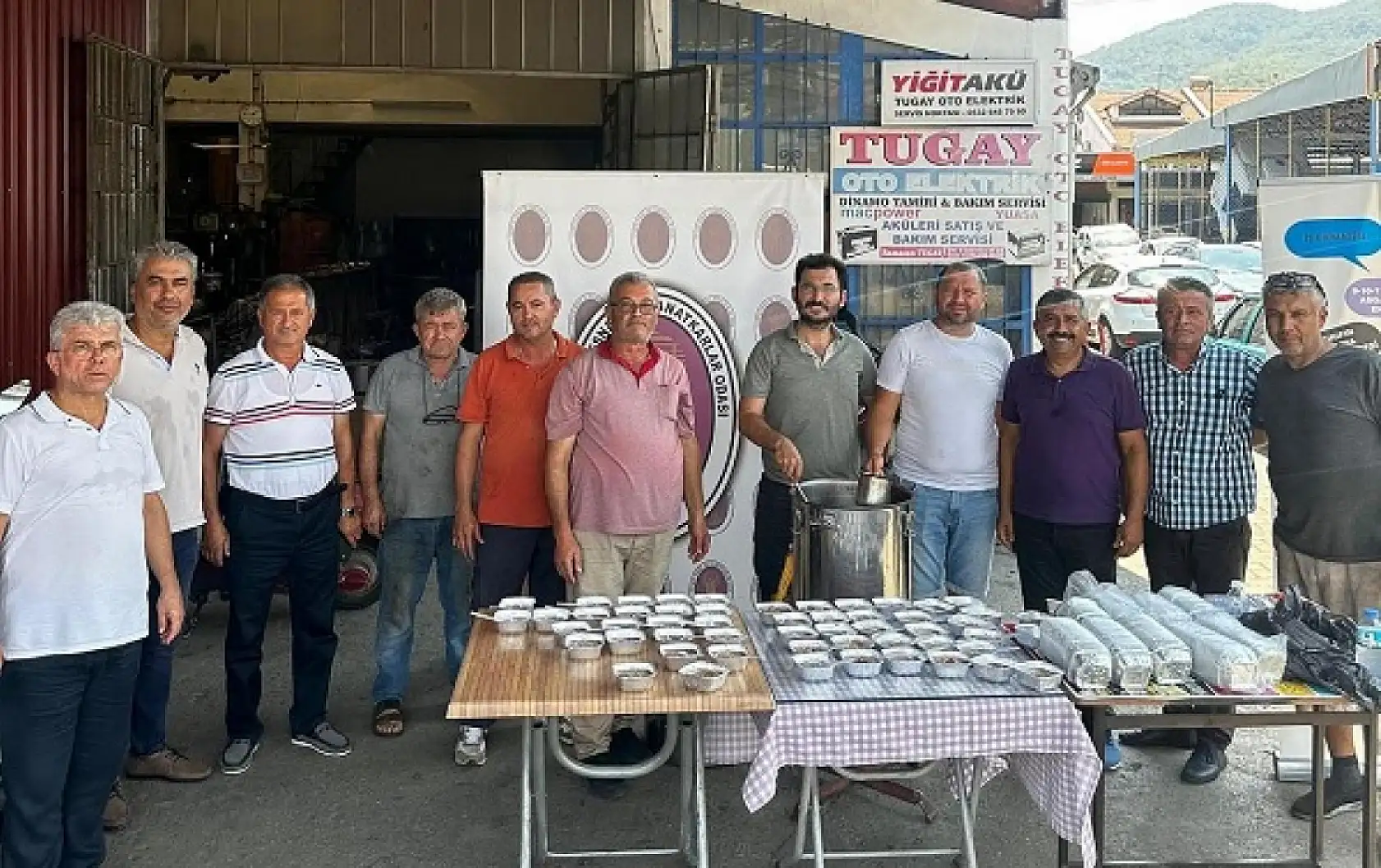 Fethiye Esnaf ve Sanatkârlar Odası'ndan Aşure İkramı