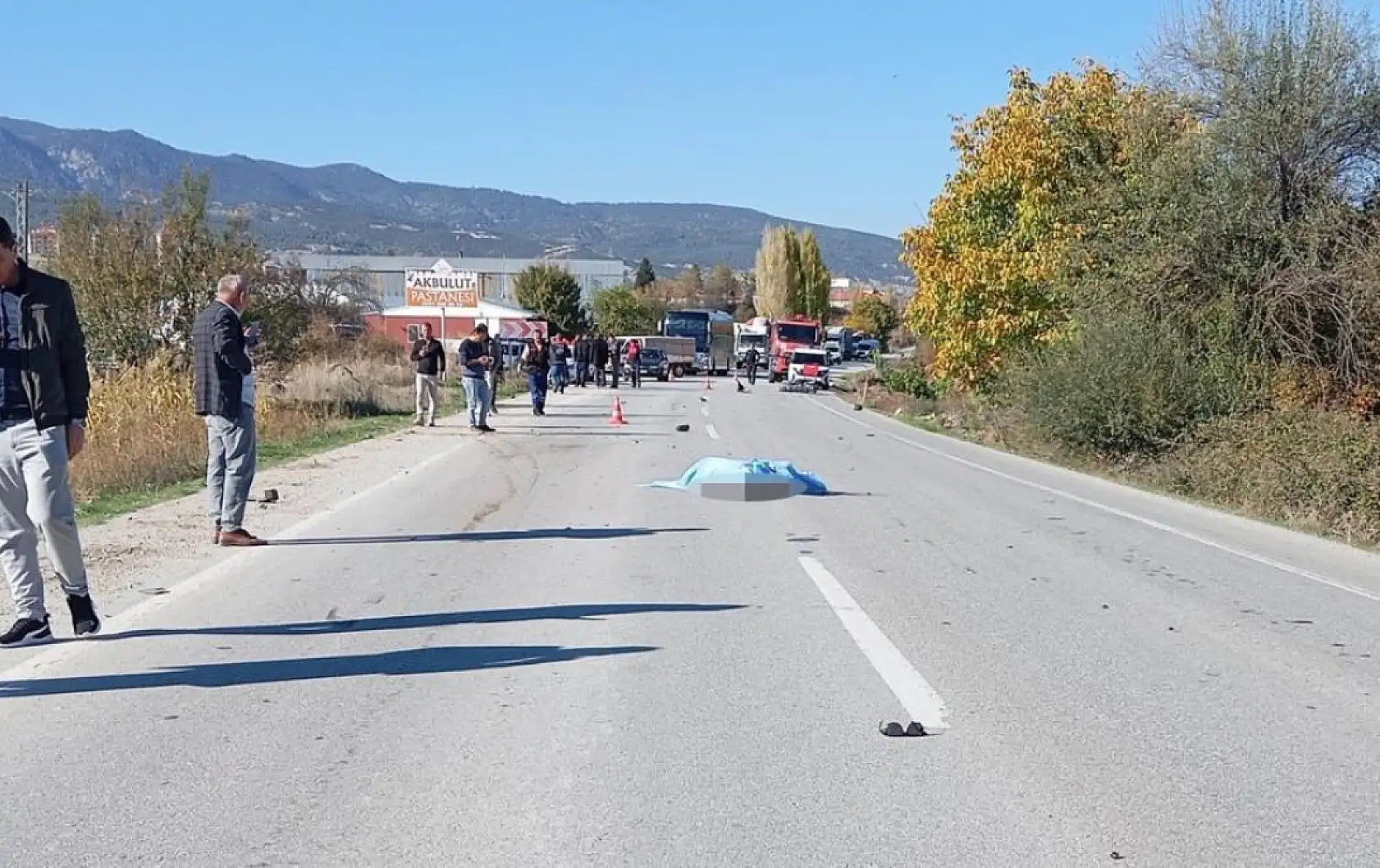 Burdur-Fethiye Yolu'nda Korkunç Çarpışma: 1 Ölü, 2 Yaralı