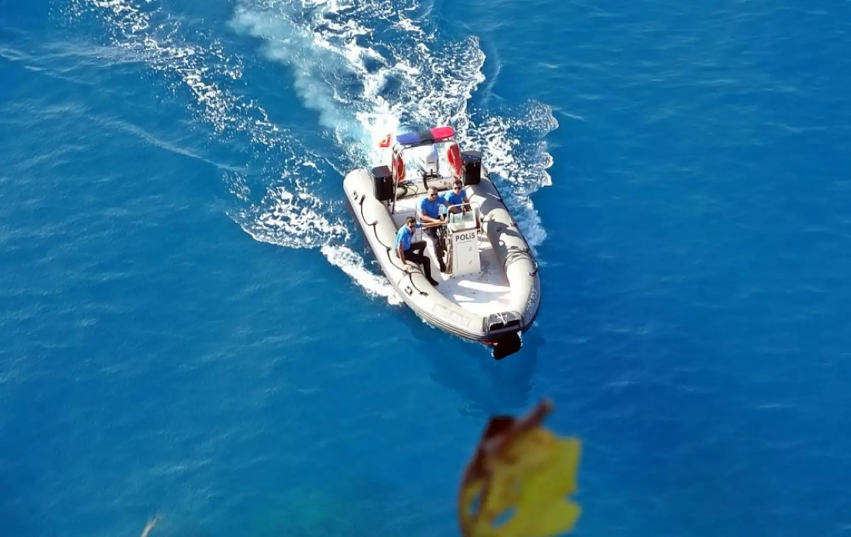 4 çocuk babası 25 metre yükseklikteki falezlerin kayalık alanında ölü bulundu, kardeşinin 'Abim' feryatları yürek yaktı