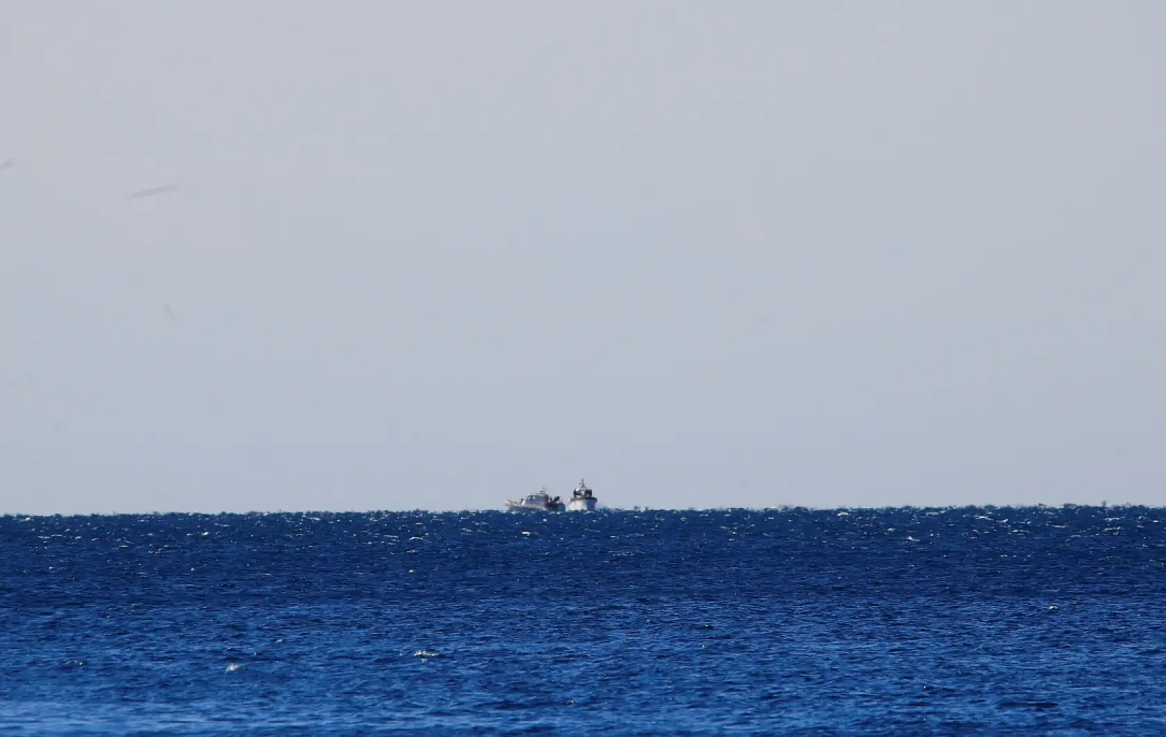 Akdeniz'de 19 SUP board yapan gençler rüzgarla 2 mil açığa sürüklendi