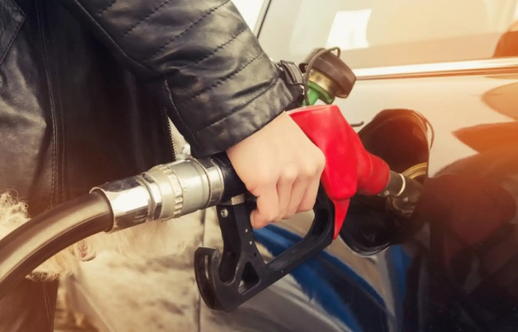 Benzin ve motorine bir gecede iki zam, benzin fiyatları ne kadar?