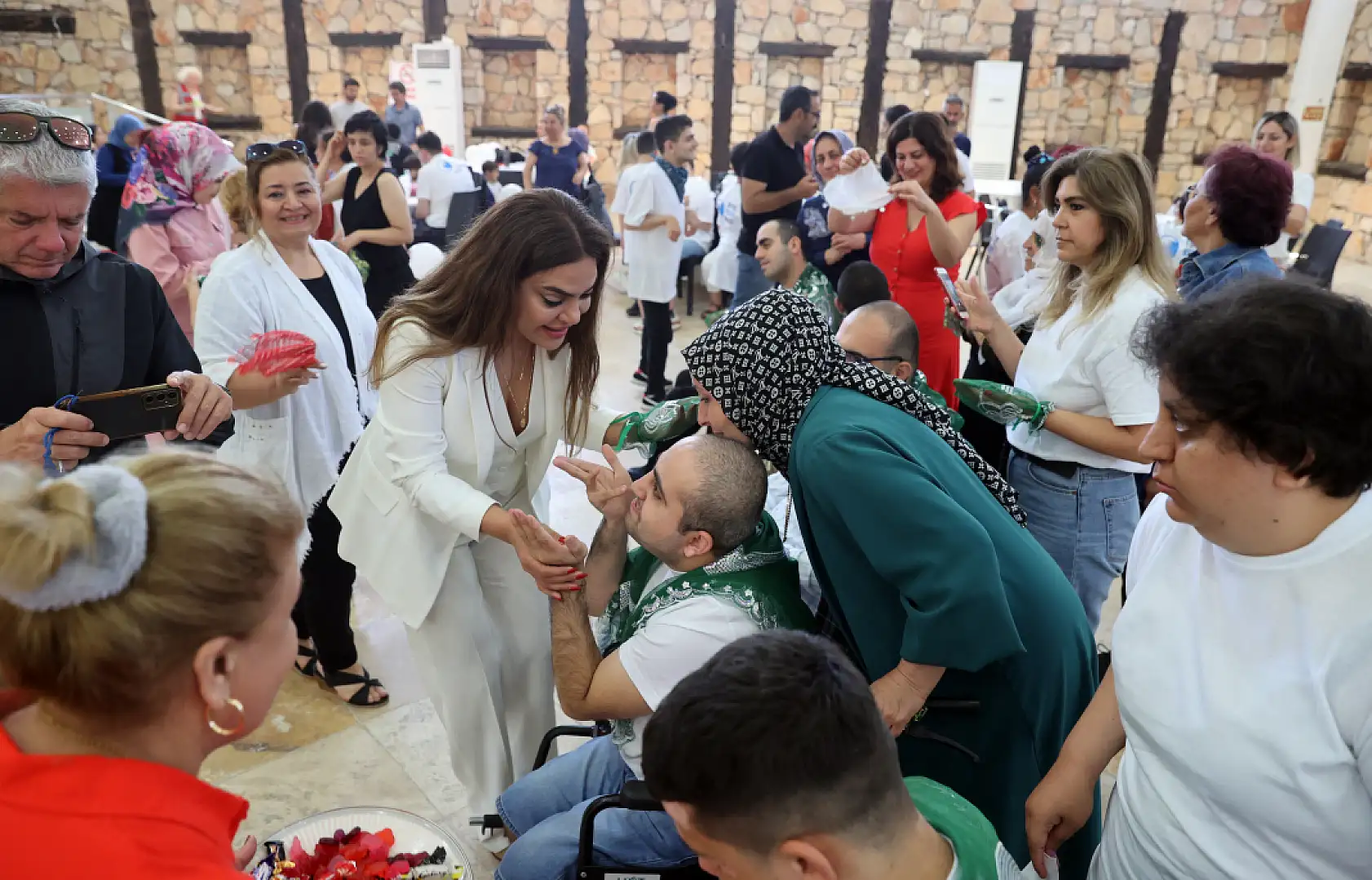 Muğla'da engelli bireyler için asker eğlencesi düzenlendi