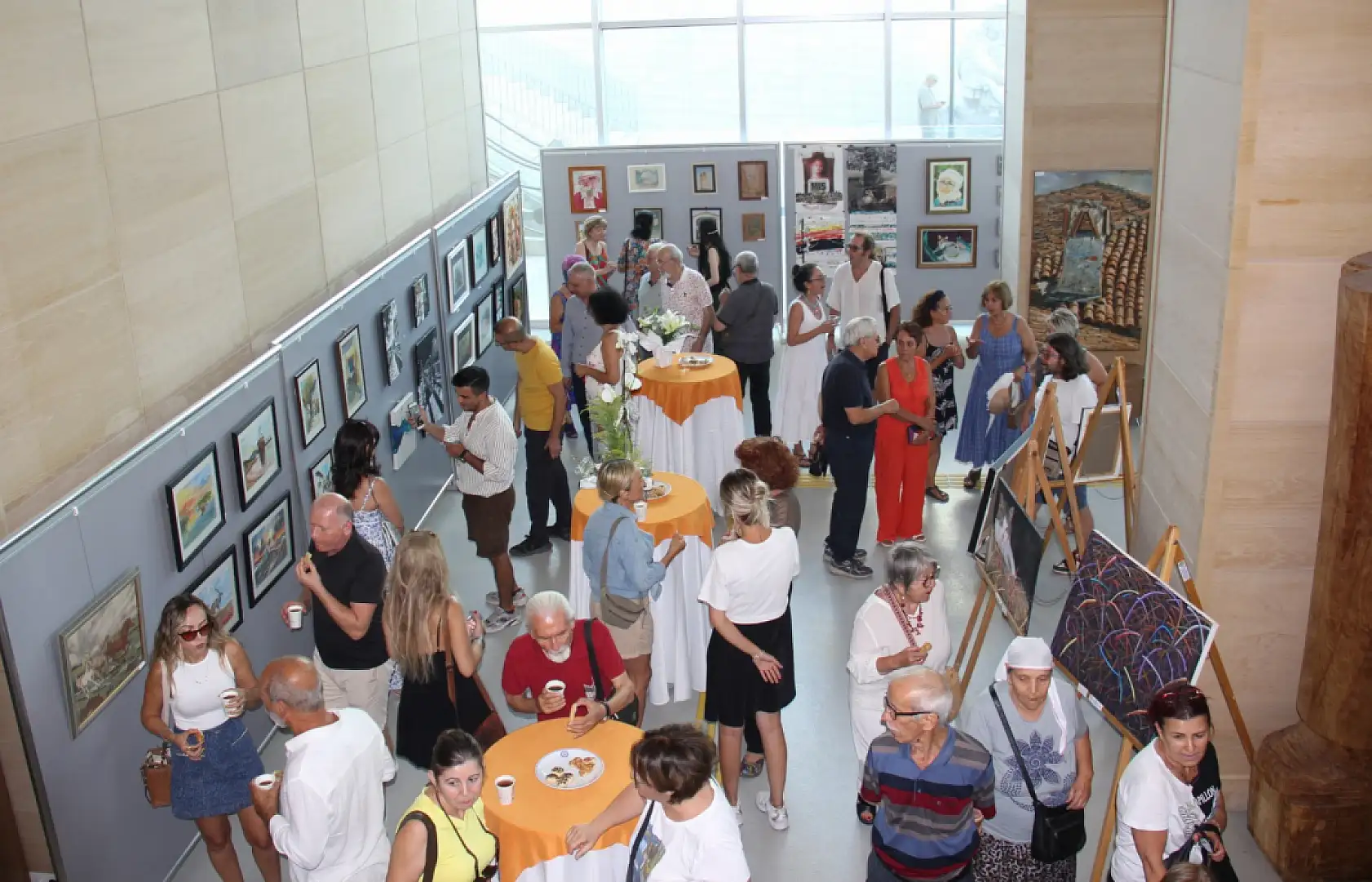 'Yıllar Sonra Yeniden' Sergisi Ziyaretçilerini Bekliyor