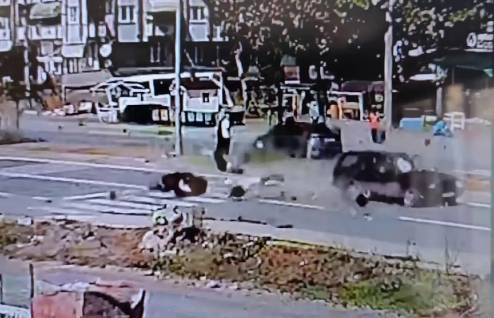 Yaya Geçidinde Faciaya Yol Açan Kaza! Anne Öldü, Kızı Yaralı