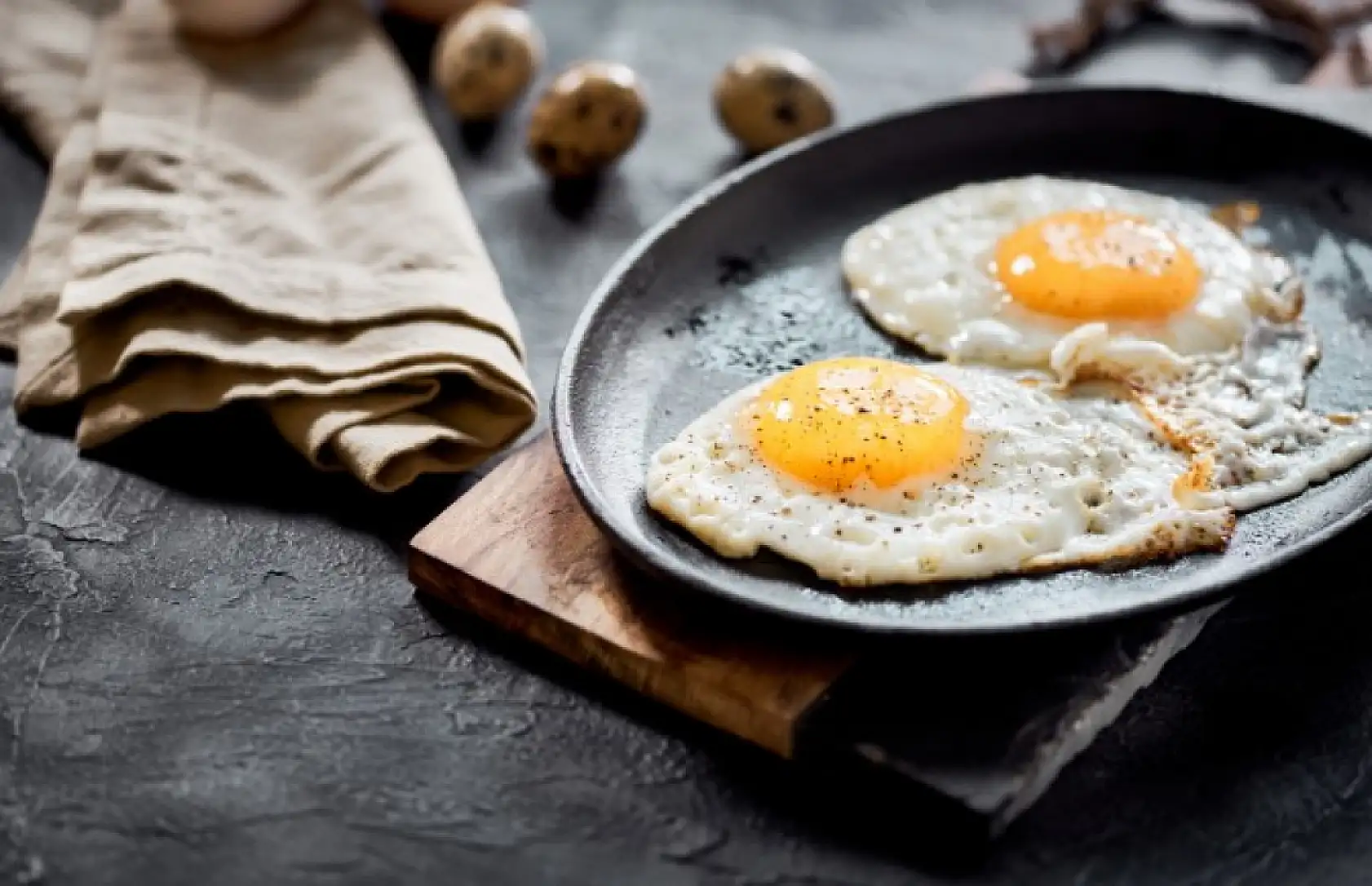 Çok şaşıracaksınız, kahverengi yumurta mı beyaz yumurta mı hangi daha sağlıklı?