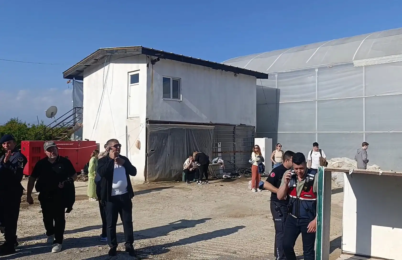 Tur midibüsü devrildi, Rus uyruklu 18 turist yaralandı
