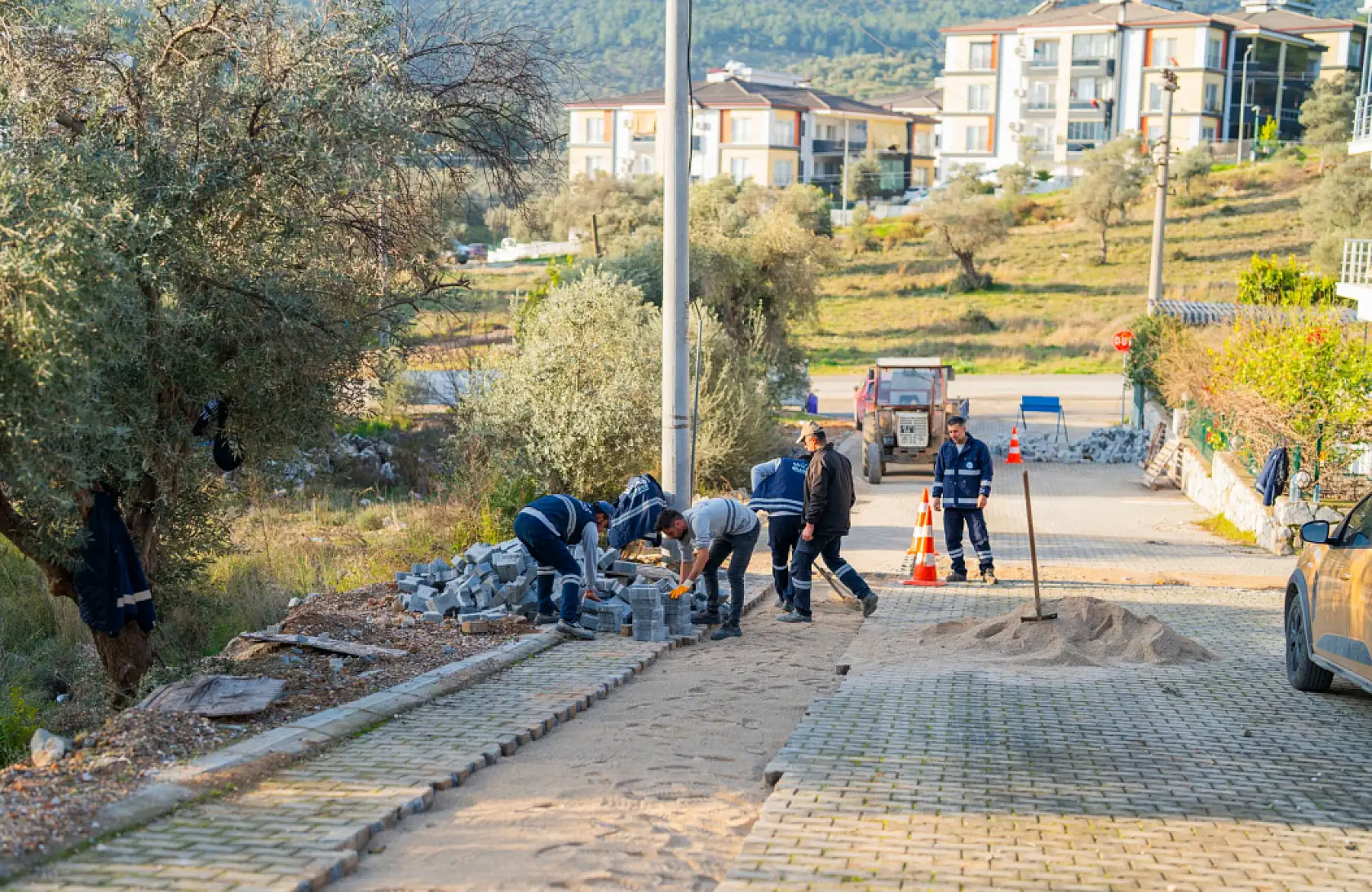 Milas'ta Çevre Düzenleme ve Yeşil Alan Çalışmaları Sürüyor