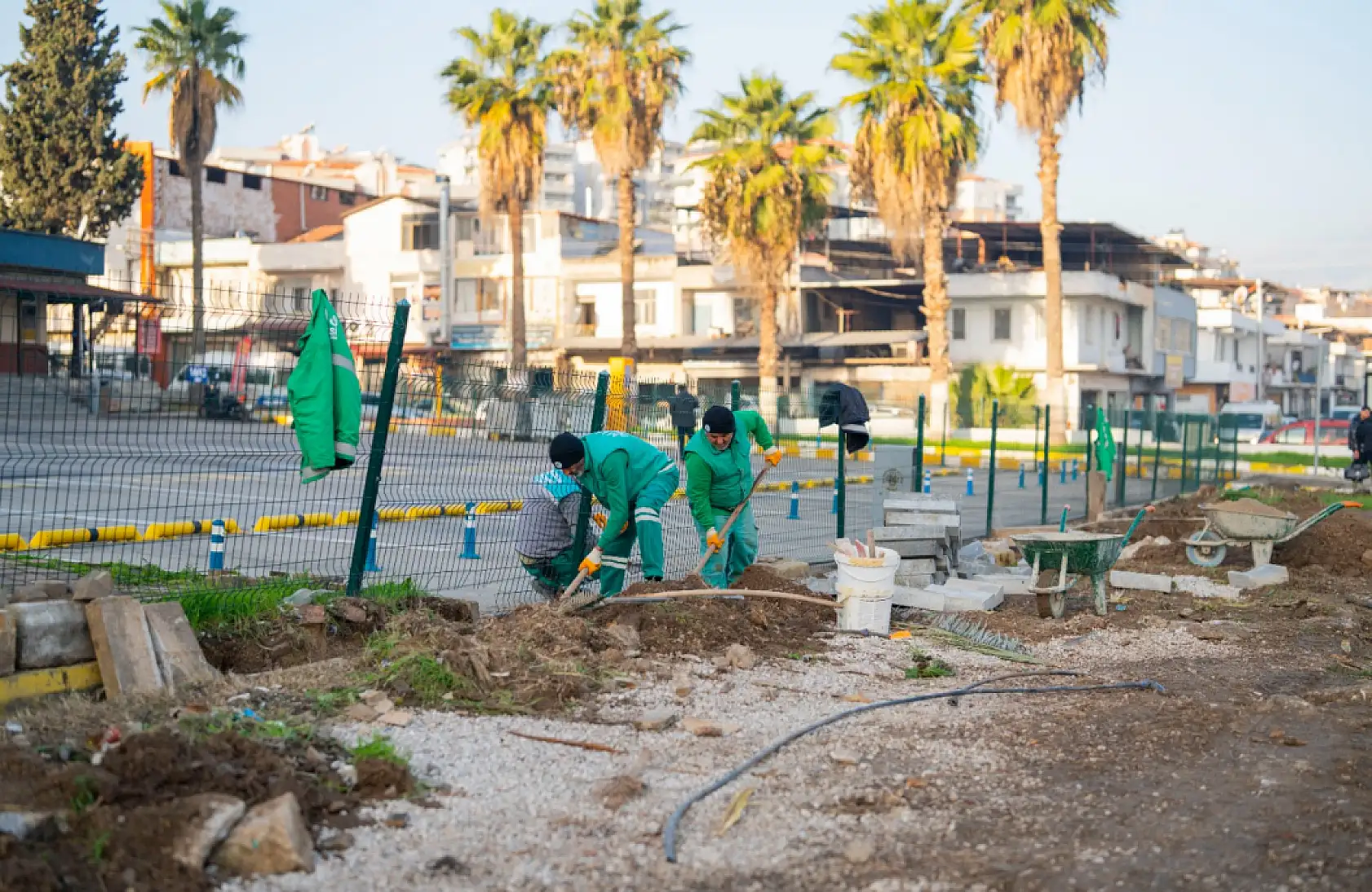 Milas'ta Çevre Düzenleme ve Yeşil Alan Çalışmaları Sürüyor