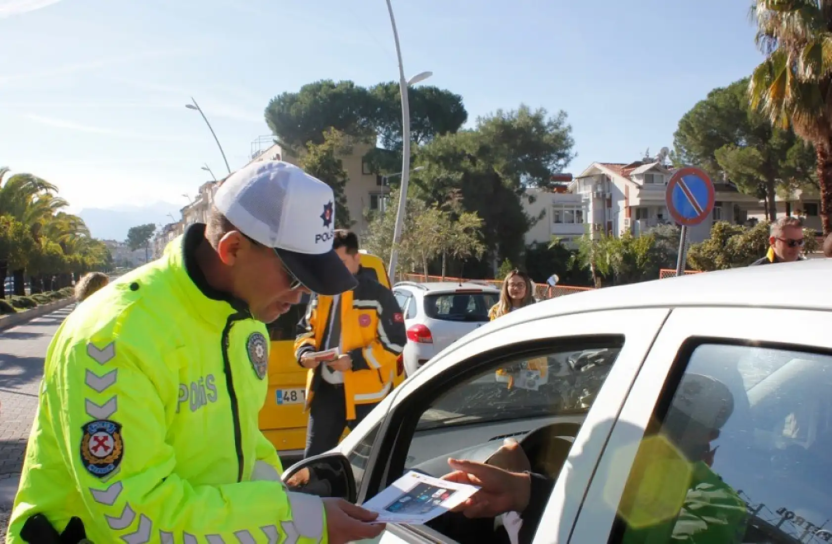 Marmaris'te 'Yaşama yol ver' dediler