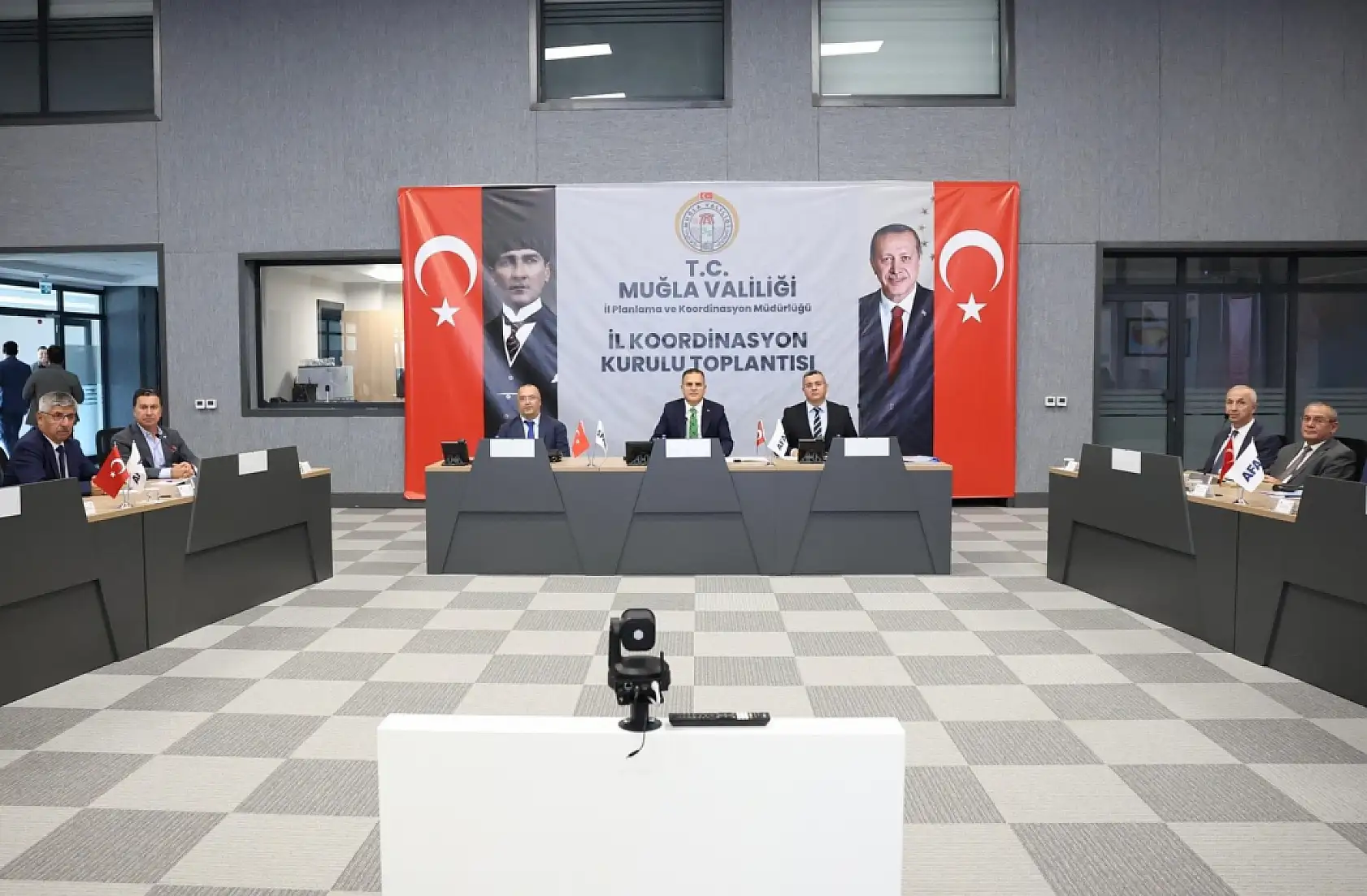 Muğla'da kamu yatırımları masaya yatırıldı