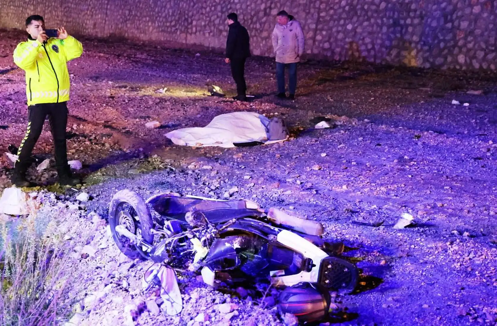 Feci kazada motosikletli genç kız can verdi: 1 ölü