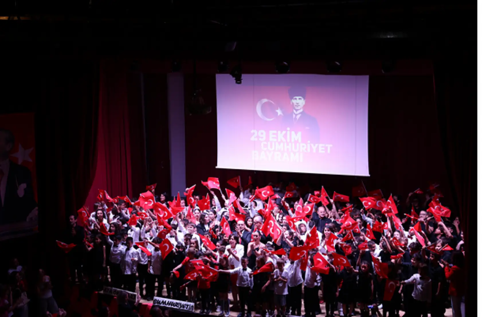 Özel Fethiye Ata Okullarında 100. Yıl Coşkusu