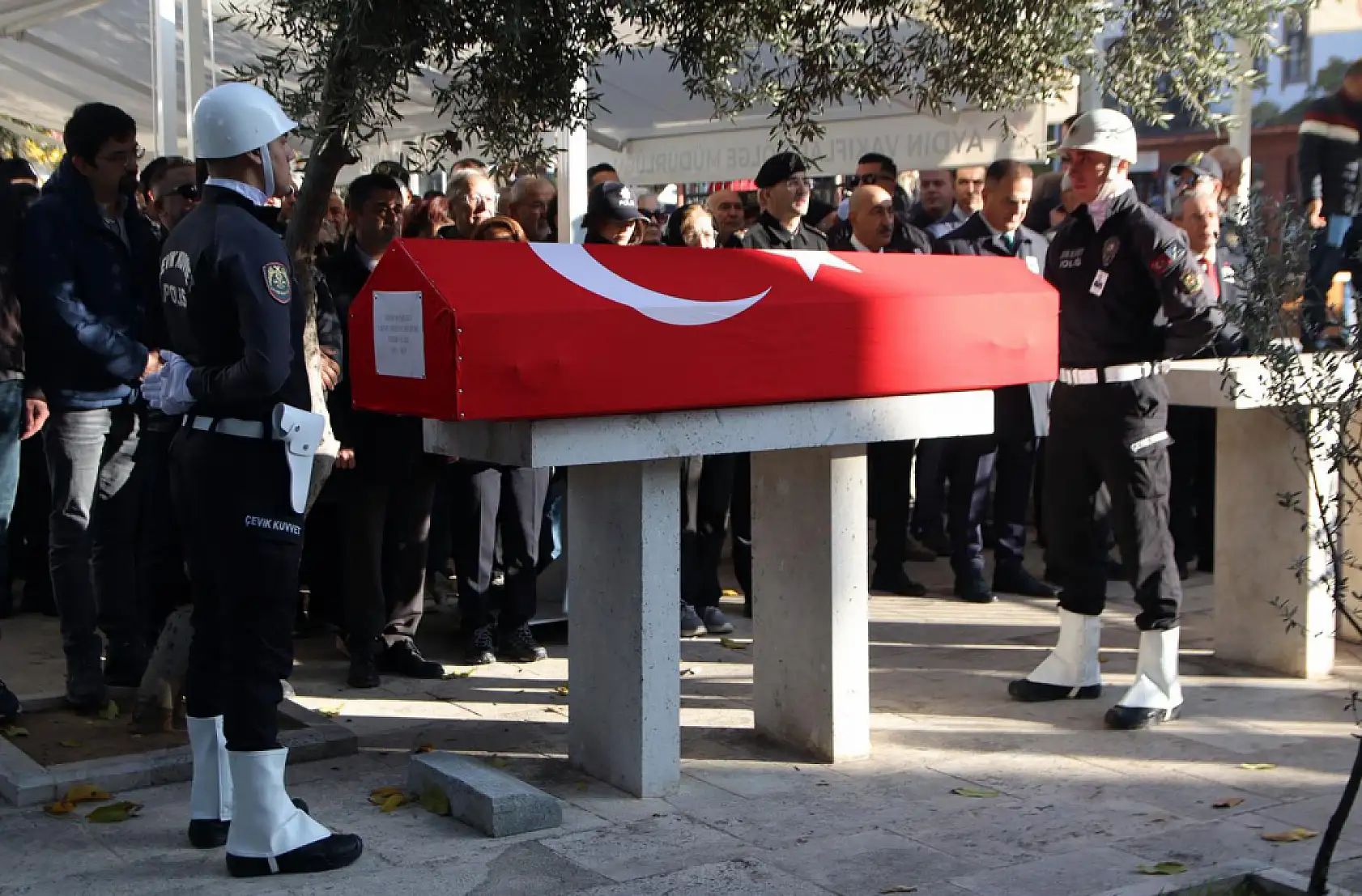 Emekli emniyet müdürü Vehbi Yıldız Muğla'da hayatını kaybetti