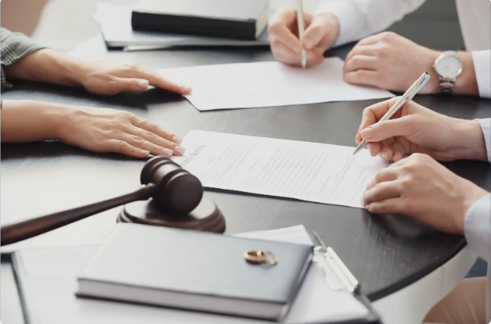 Boşandıktan sonra mal paylaşımı şoku! Yargıtay'dan emsal karar: 'Bağış olduğu açıkça kanıtlanmalı'