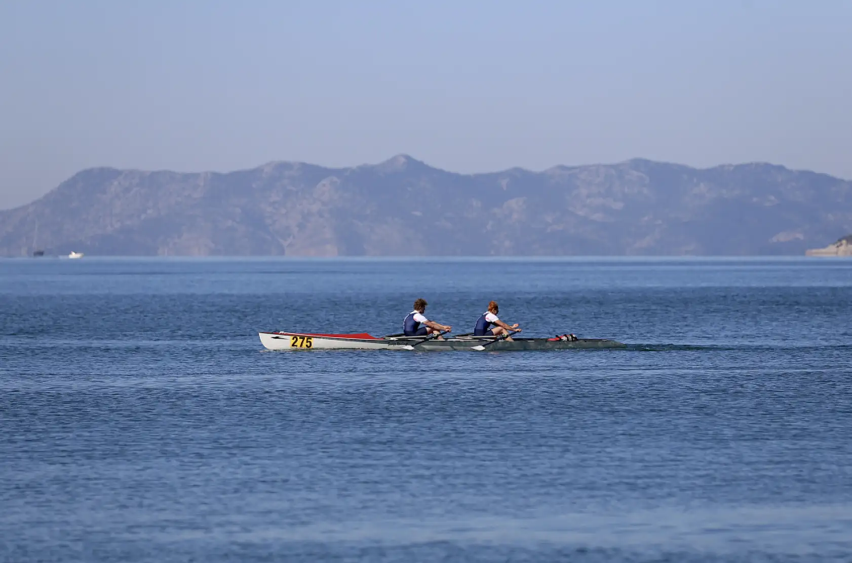 Fethiye'de uzun mesafe deniz küreği Türkiye kupası yarışları devam ediyor