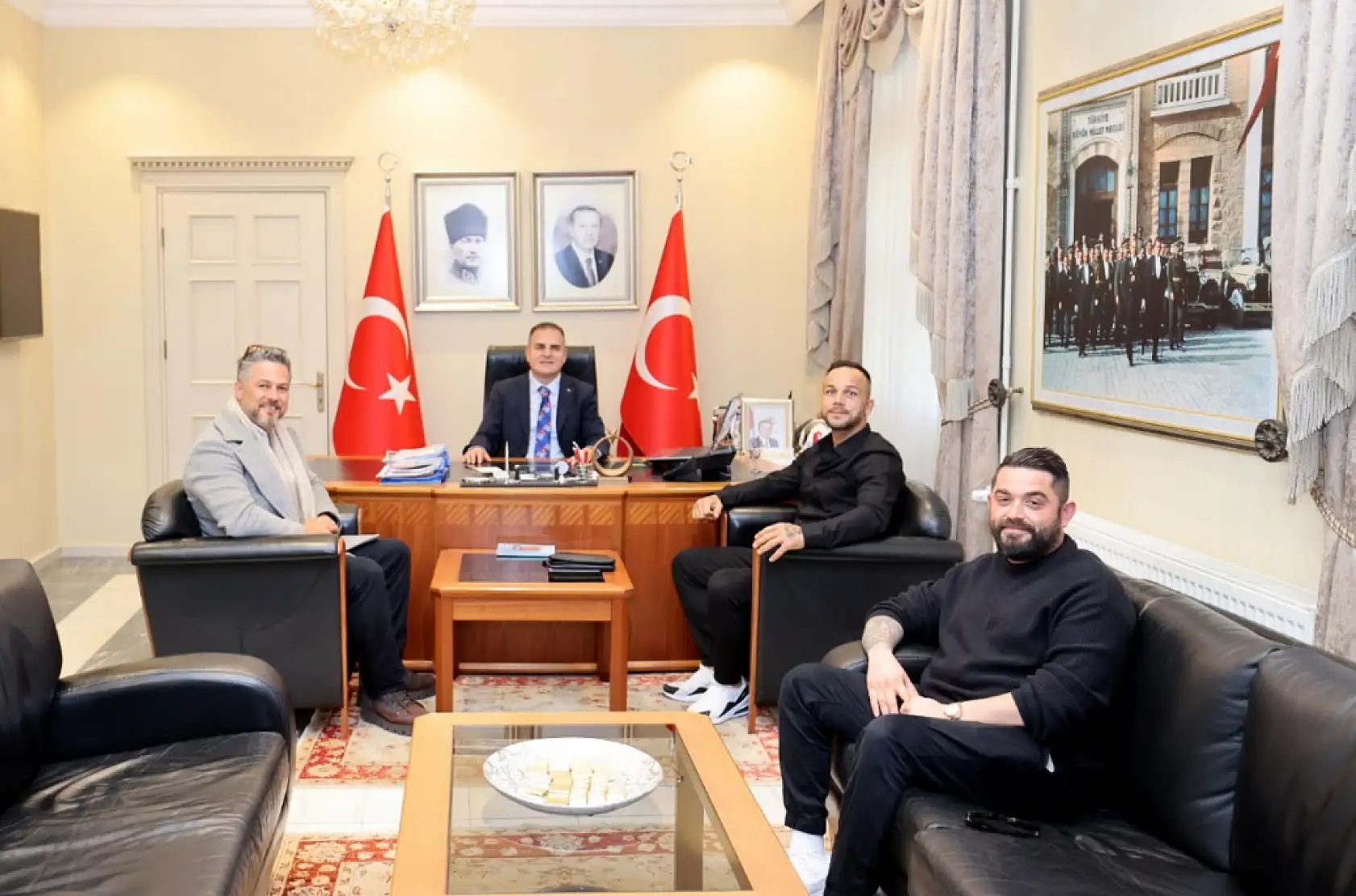 'Demir Yumruk' Şükrü Altay, Muğla Valisi Akbıyık'ı ziyaret etti