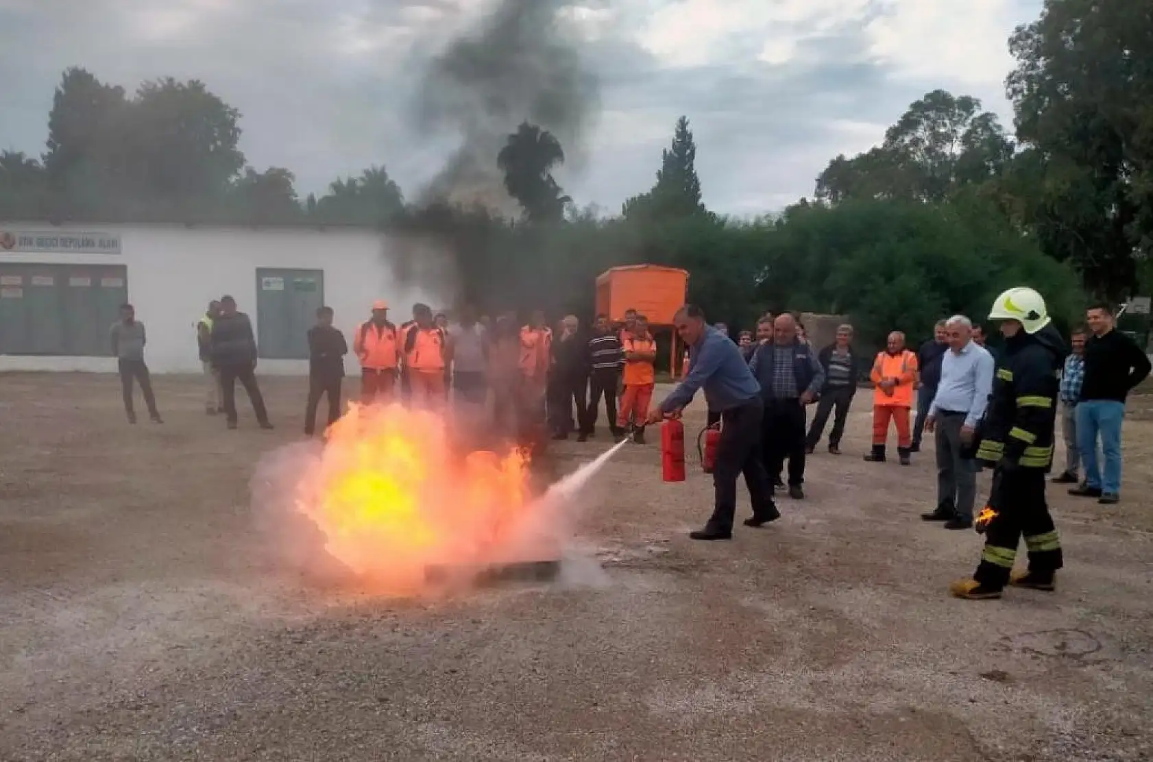 Büyükşehir itfaiyesi 319 bin 149 kişiye eğitim verdi