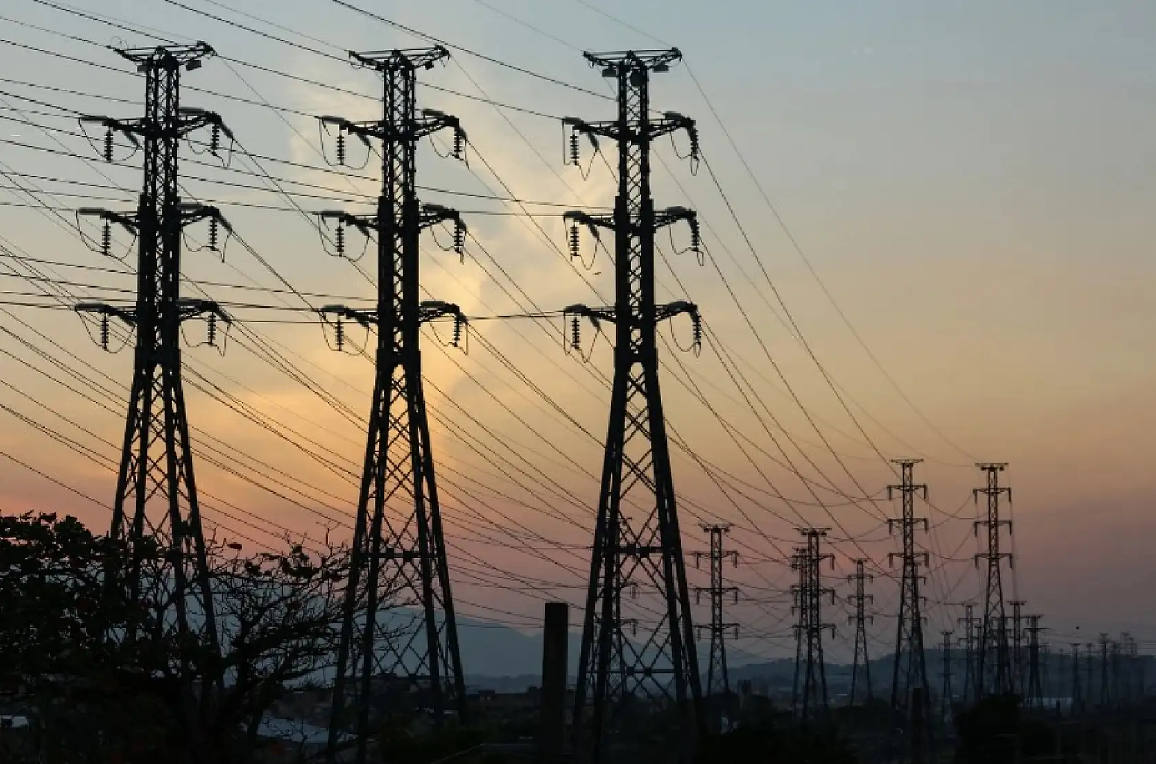 Elektrikte Yeni Dönem 1 Ocak 2026'da Başlıyor: EPDK Tüketim Sınırlarını Güncelledi