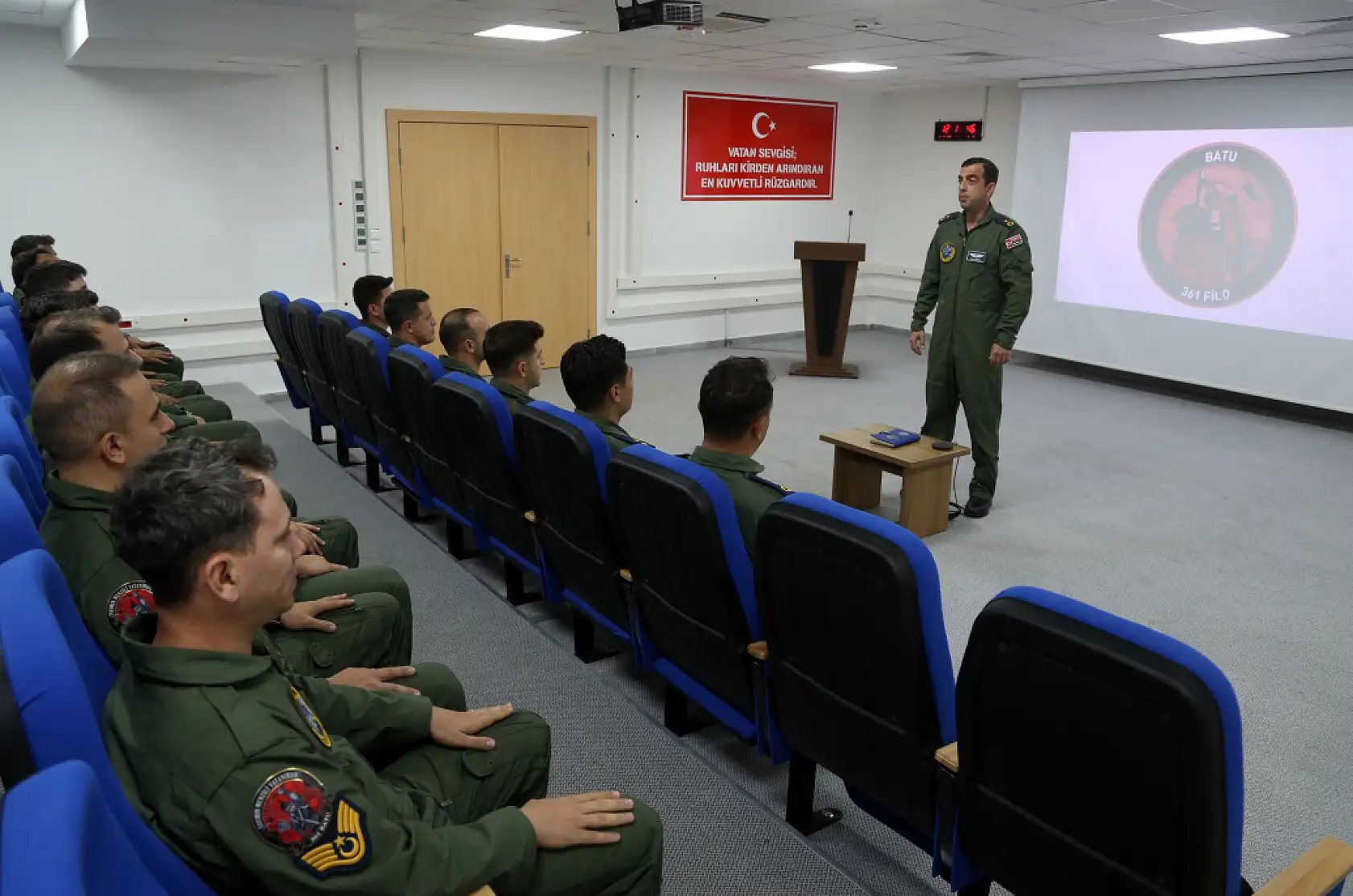 Gök vatanın 'demir kartalları' bayramda nöbette