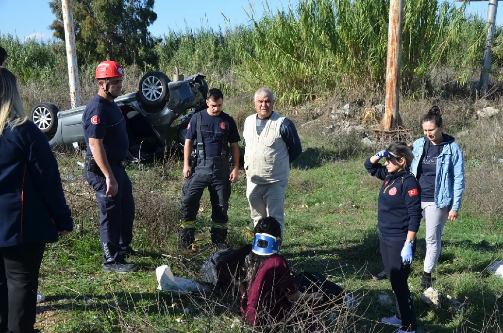 Otomobil şarampole yuvarlandı: 3 yaralı