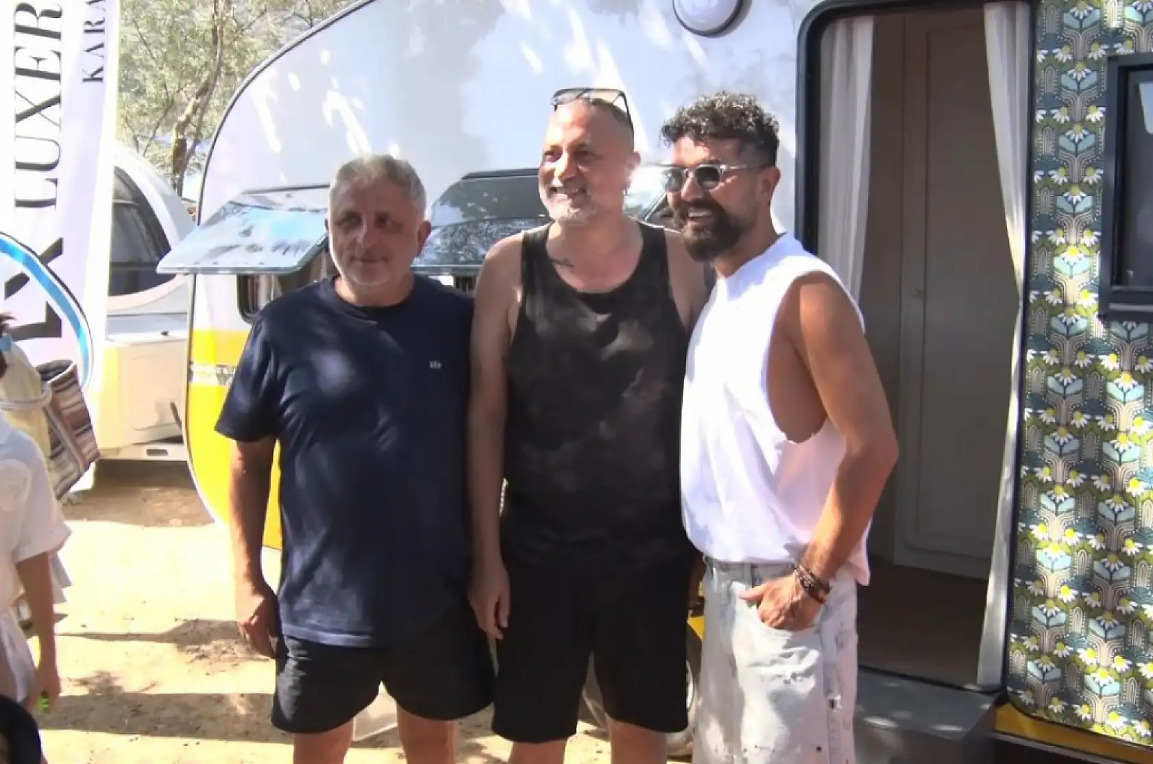İki ünlü ismin karavan rekabeti