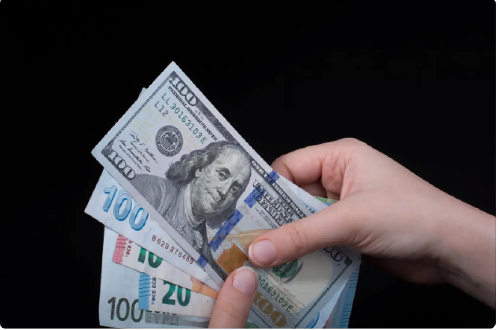 8 Nisan 2024 güncel döviz kuru Dolar ve Euro kuru kaç TL?