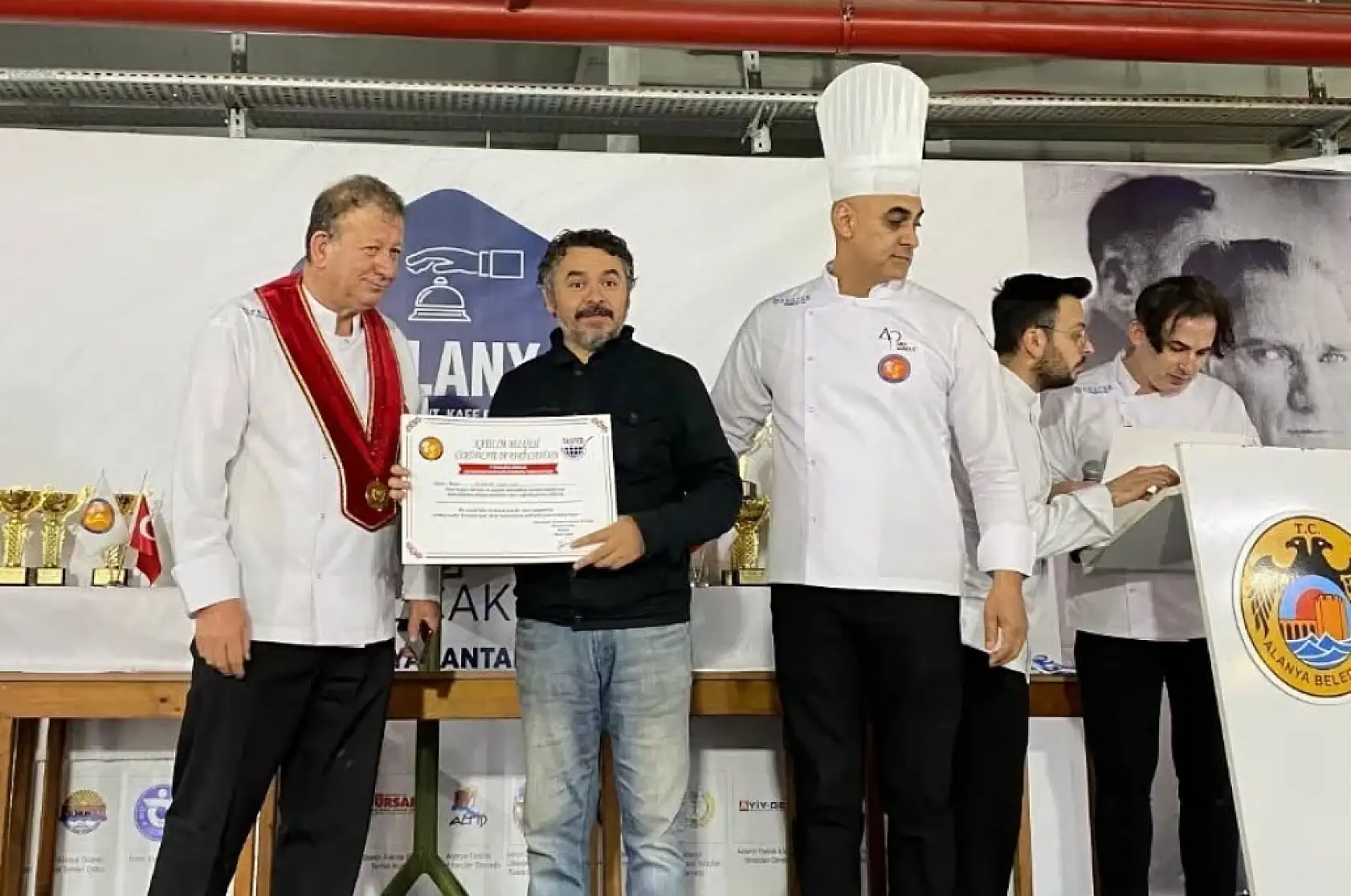 MSKÜ aşçılık ekibi, Antalya'dan iki kupa ile döndü
