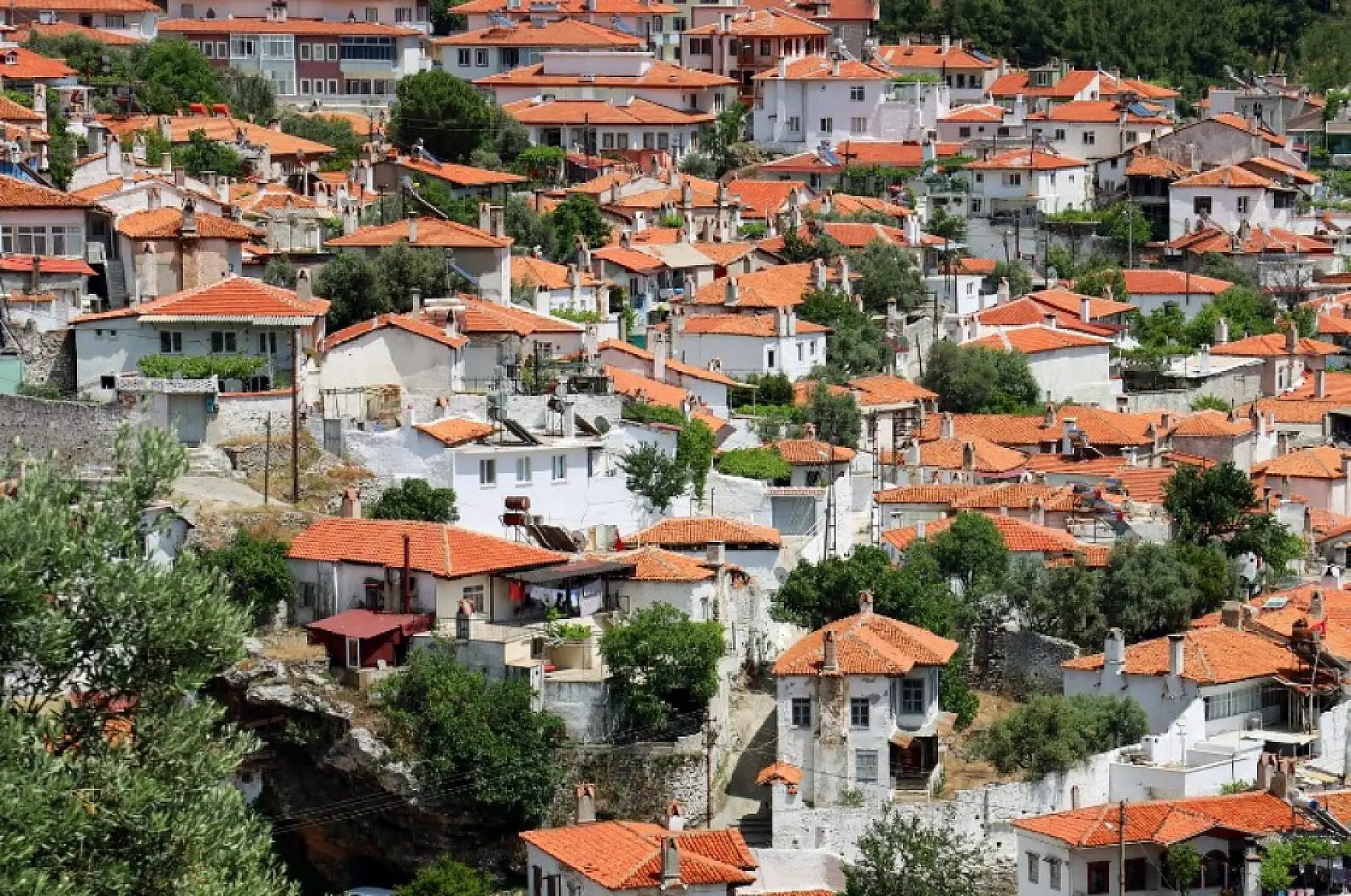 Muğla'da Sağanak Alarmı: 6 Kasım Perşembe Günü 13 İlçede Gökgürültülü Yağış Bekleniyor