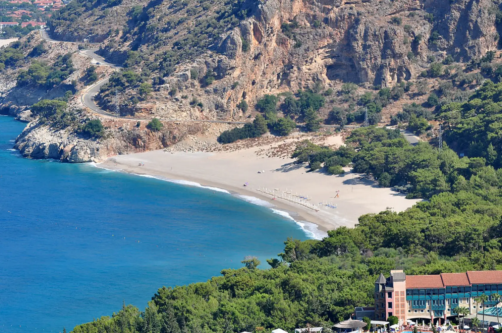 Fethiye'de masmavi deniziyle etkileyici bir plaj: Kıdrak Koyu