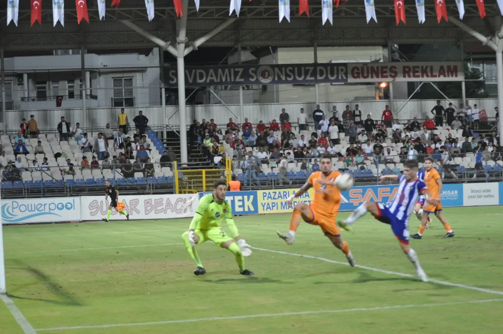 7 gollü duellonun kazananı Fethiyespor