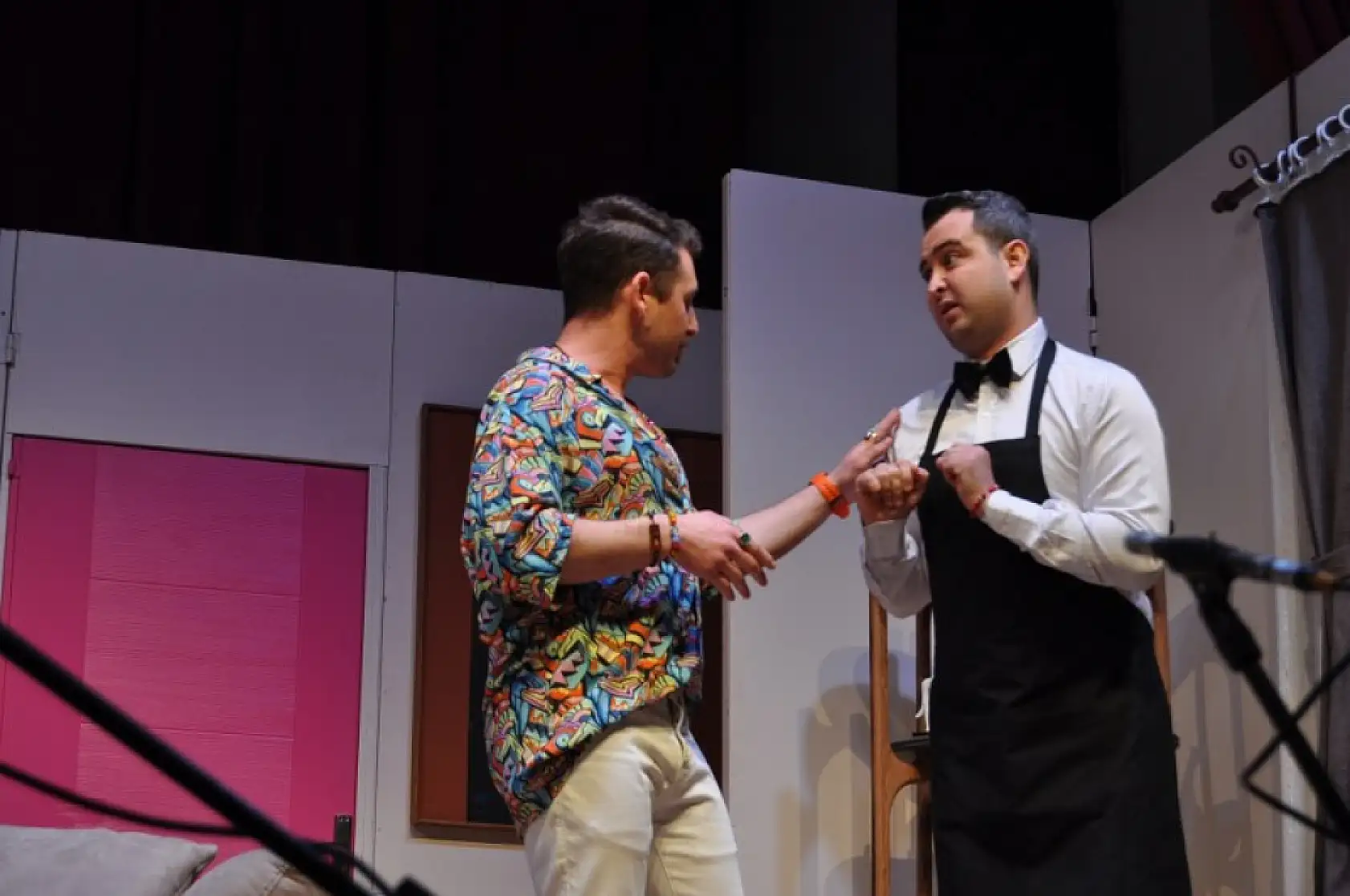 Fethiye'de 'Vay Başımıza Gelenler' adlı oyun seyirci ile buluşuyor