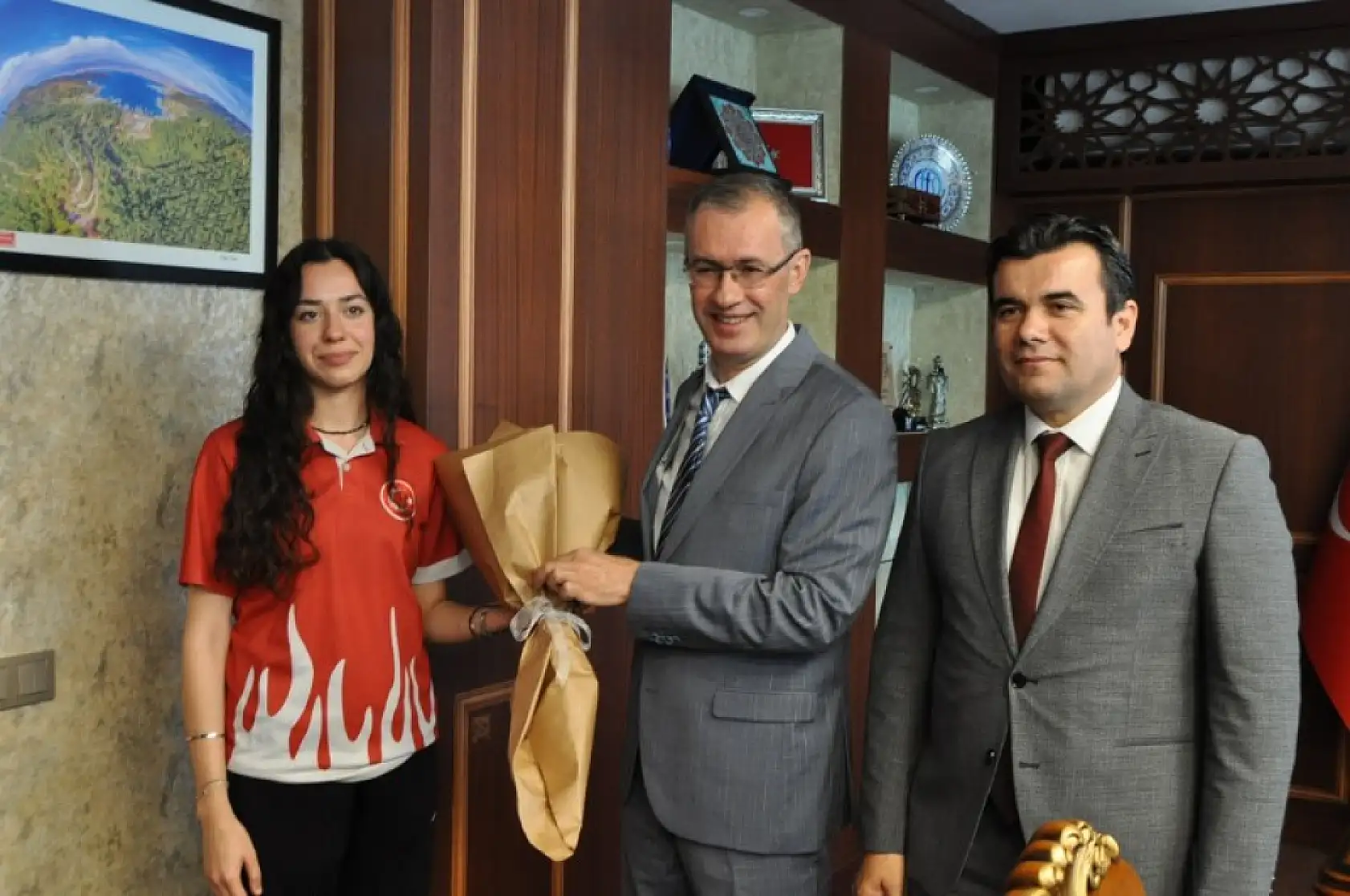 Fethiye'de Sporculardan Kaymakam Ertaş ve Başkan Yardımcısı Bolelli'ye Ziyaret