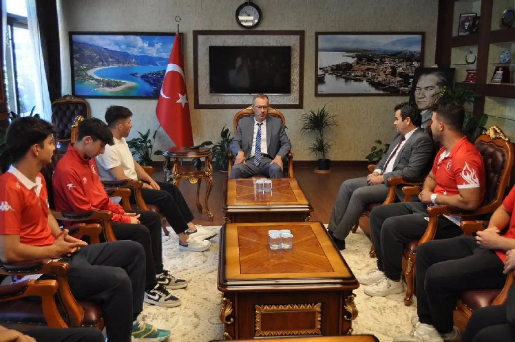 Fethiye'de Sporculardan Kaymakam Ertaş ve Başkan Yardımcısı Bolelli'ye Ziyaret