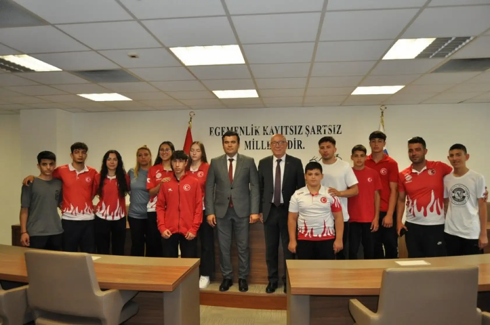 Fethiye'de Sporculardan Kaymakam Ertaş ve Başkan Yardımcısı Bolelli'ye Ziyaret