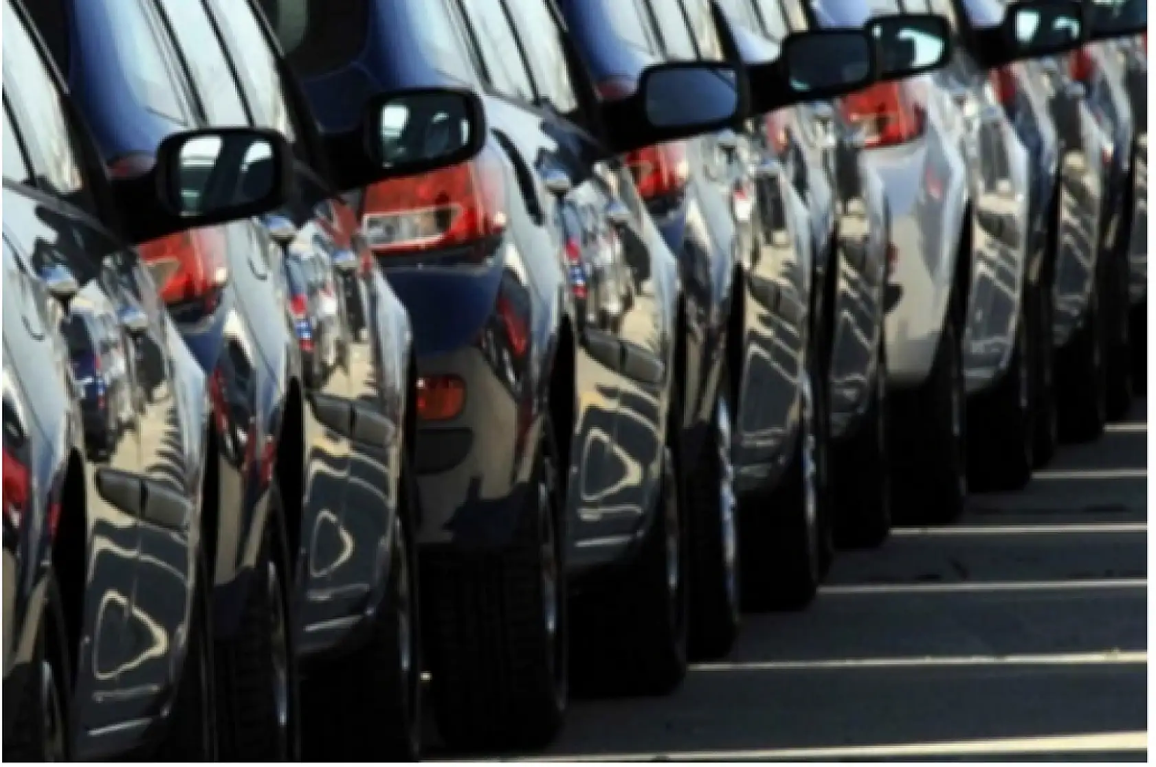 Otomobil satışları arttı, hafif ticaride düşüş var