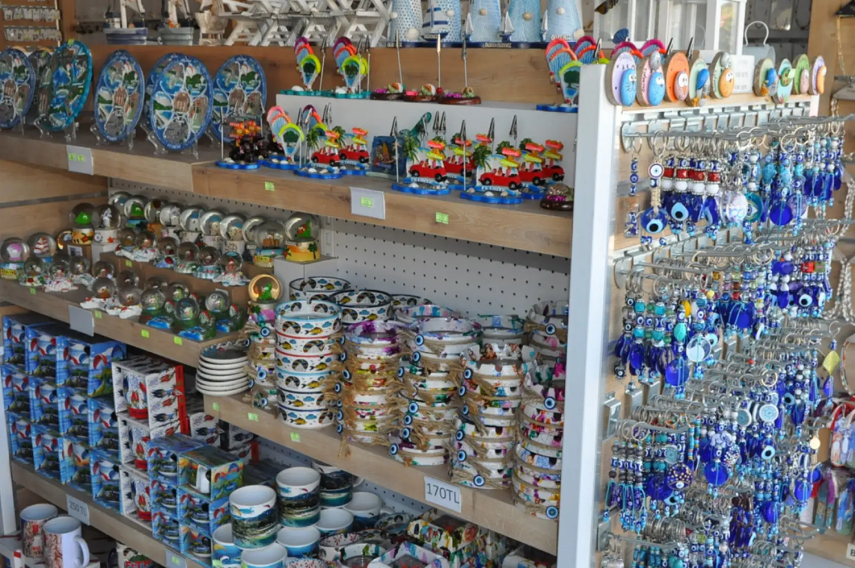 Fethiye'de hediyelik dükkânı olan esnaf konuştu, 'Bu sezon fena değildi'