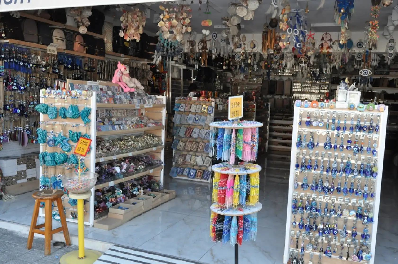 Fethiye'de hediyelik dükkânı olan esnaf konuştu, 'Bu sezon fena değildi'