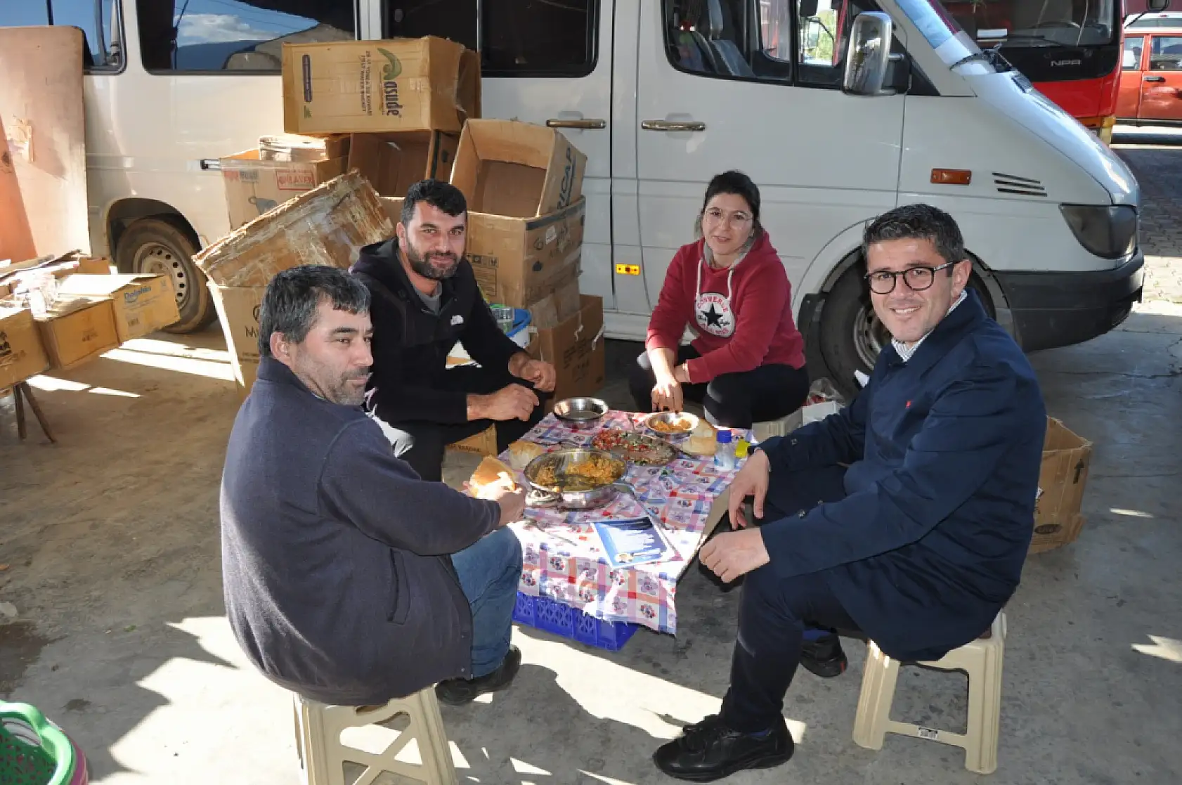 Aday Adayı Kökten, Çamköy Kapalı Pazaryeri'ni Ziyaret Etti