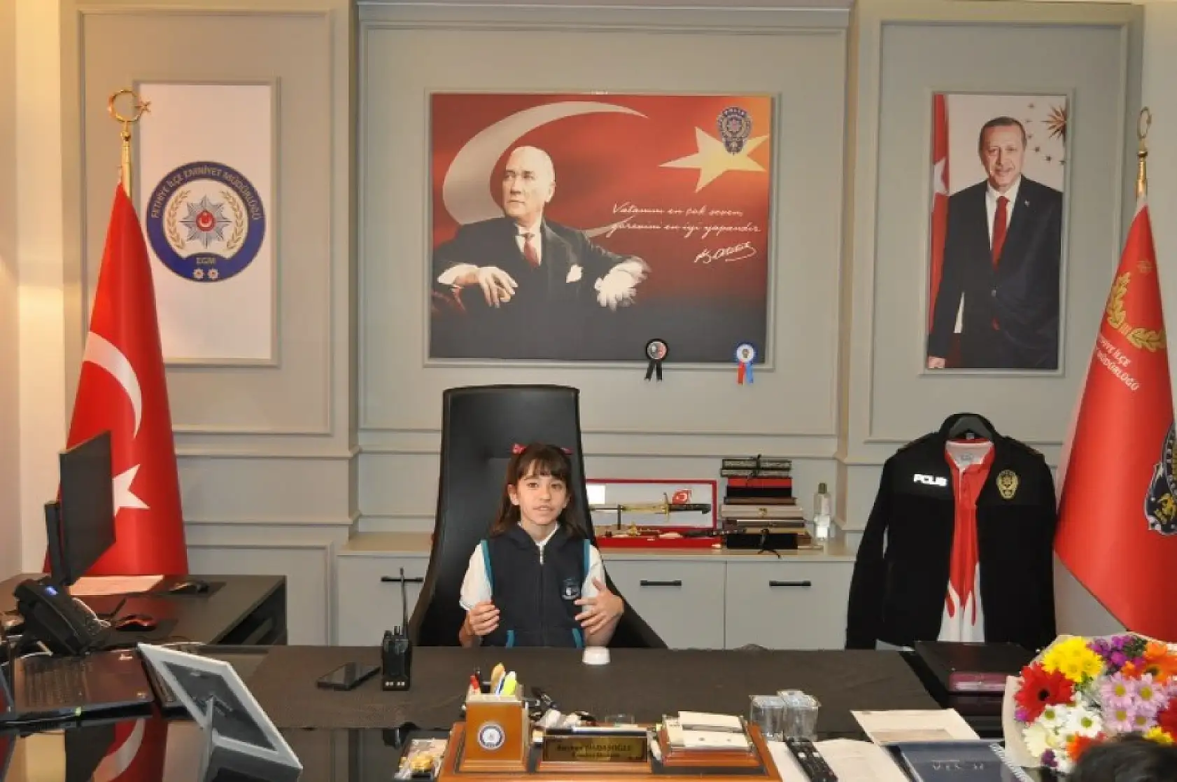 Emniyet Müdürü Dadaşoğlu, Görevi Öğrenci Miray'a Bıraktı