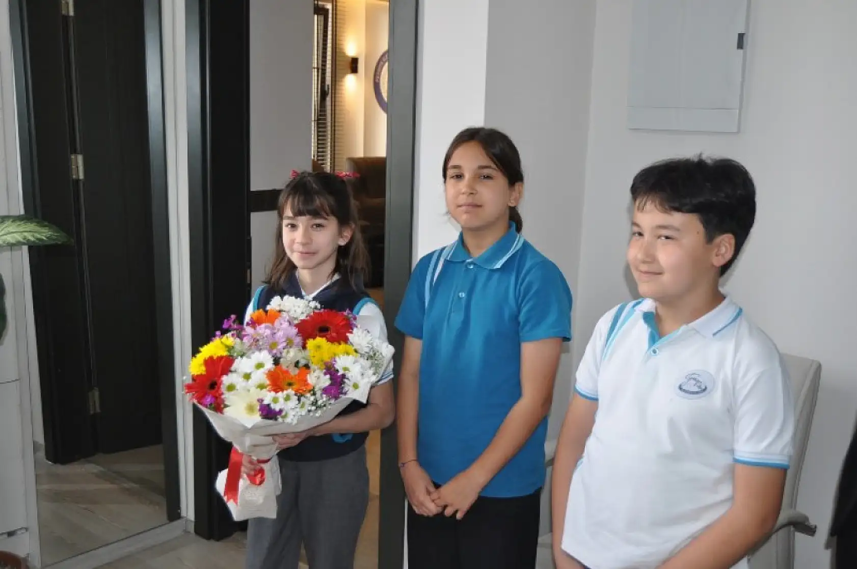 Emniyet Müdürü Dadaşoğlu, Görevi Öğrenci Miray'a Bıraktı