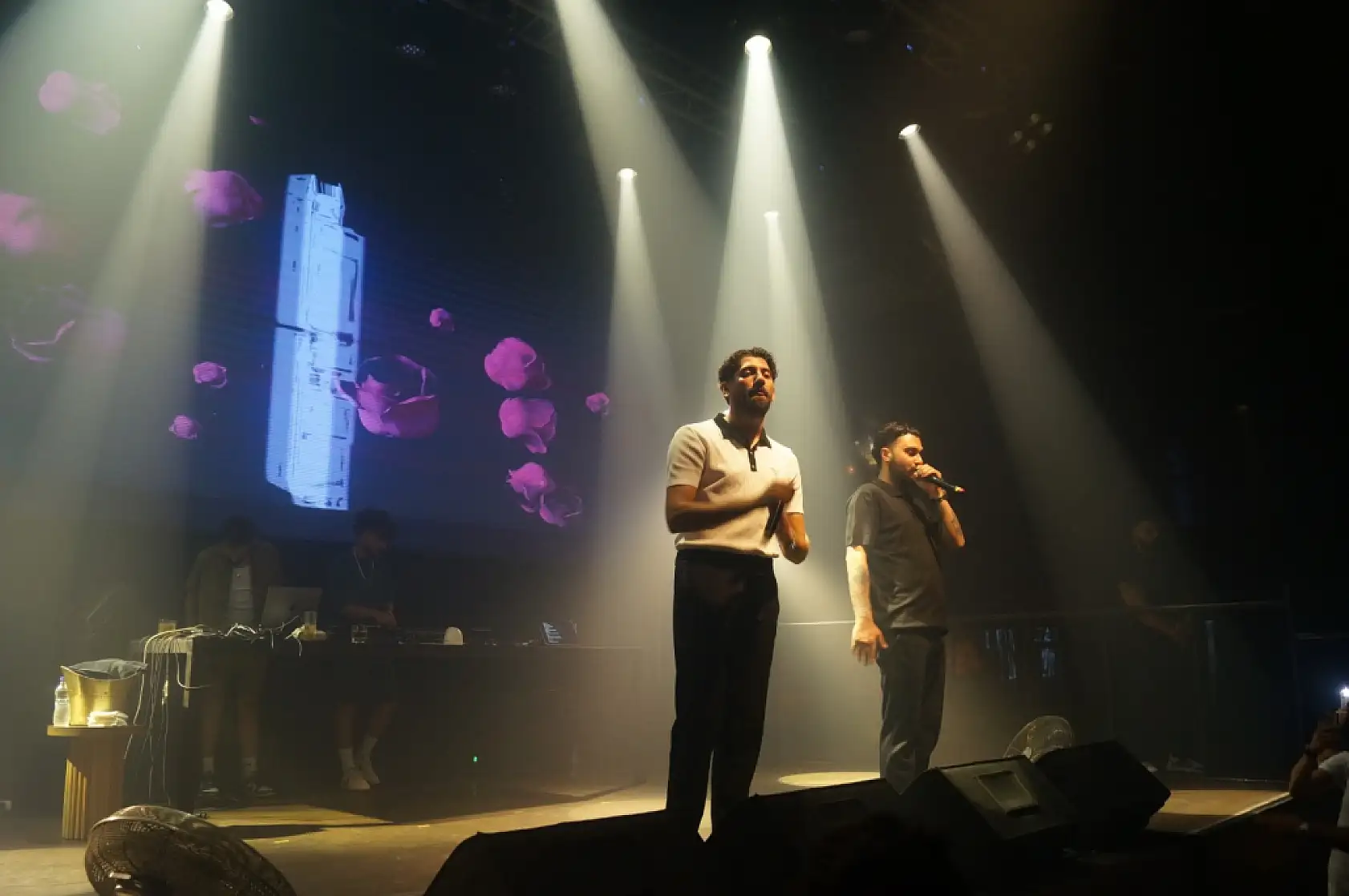 Canbay, Wolker, 'Fethiye ikinci evimiz, sanatçı olarak sahne almak gurur verici'